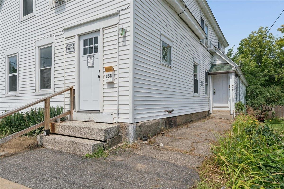 side door is entrance to 1st Unit