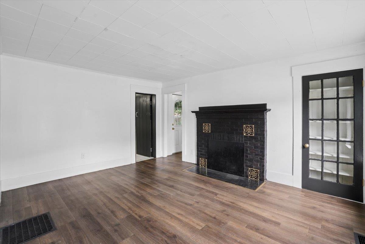 1st Floor Family Room