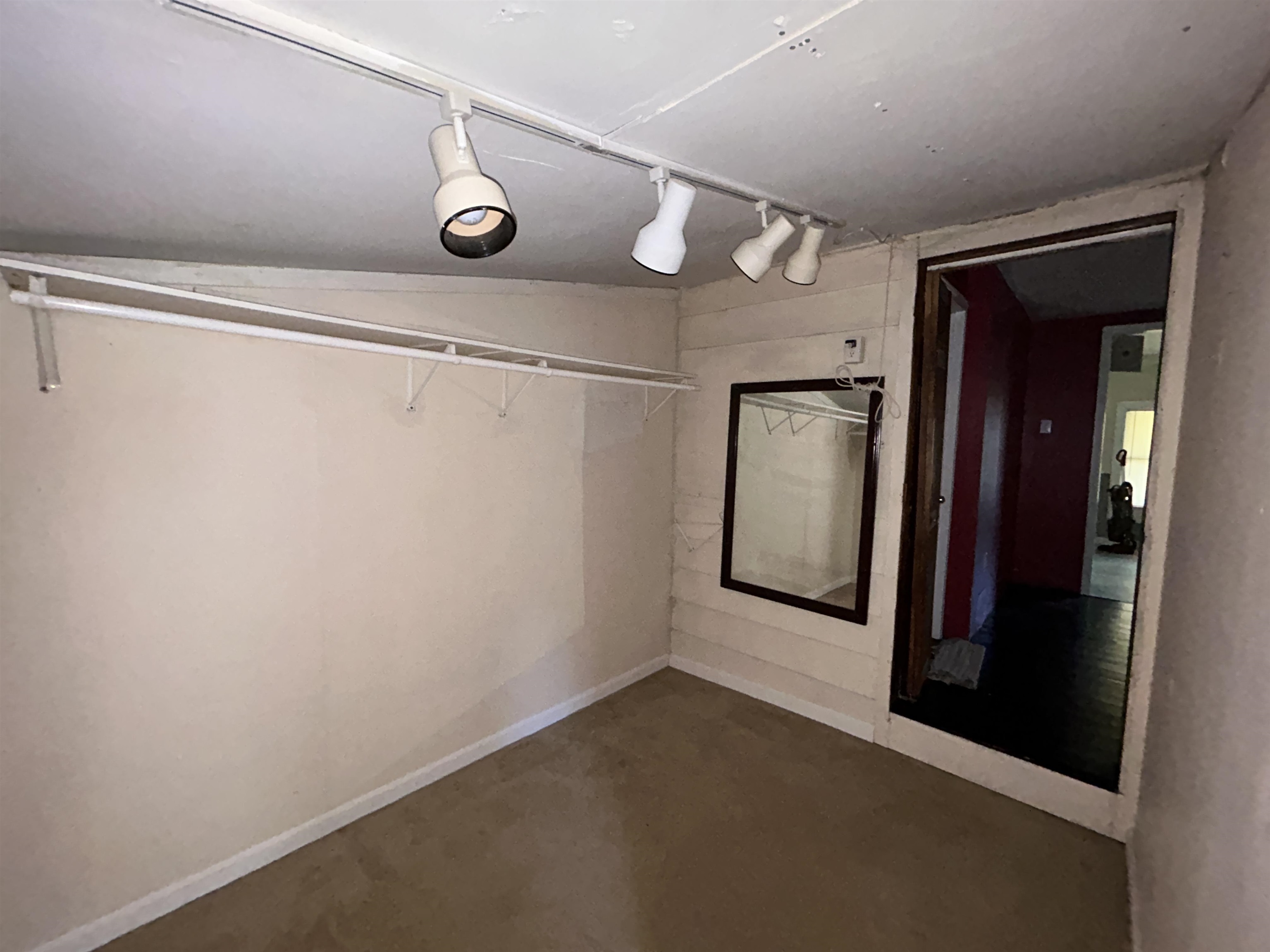 Photo 18 of 20