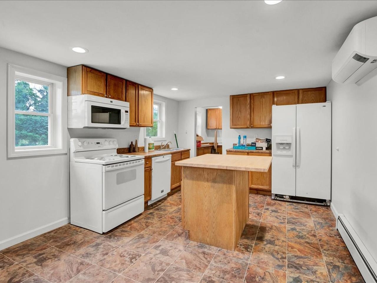 3-Bedroom Unit 26073428