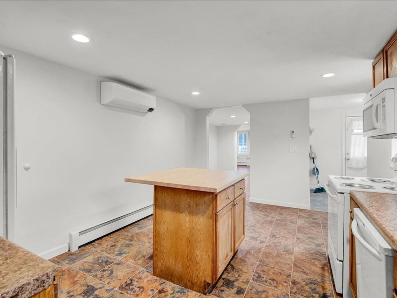 3-Bedroom Unit 26073430