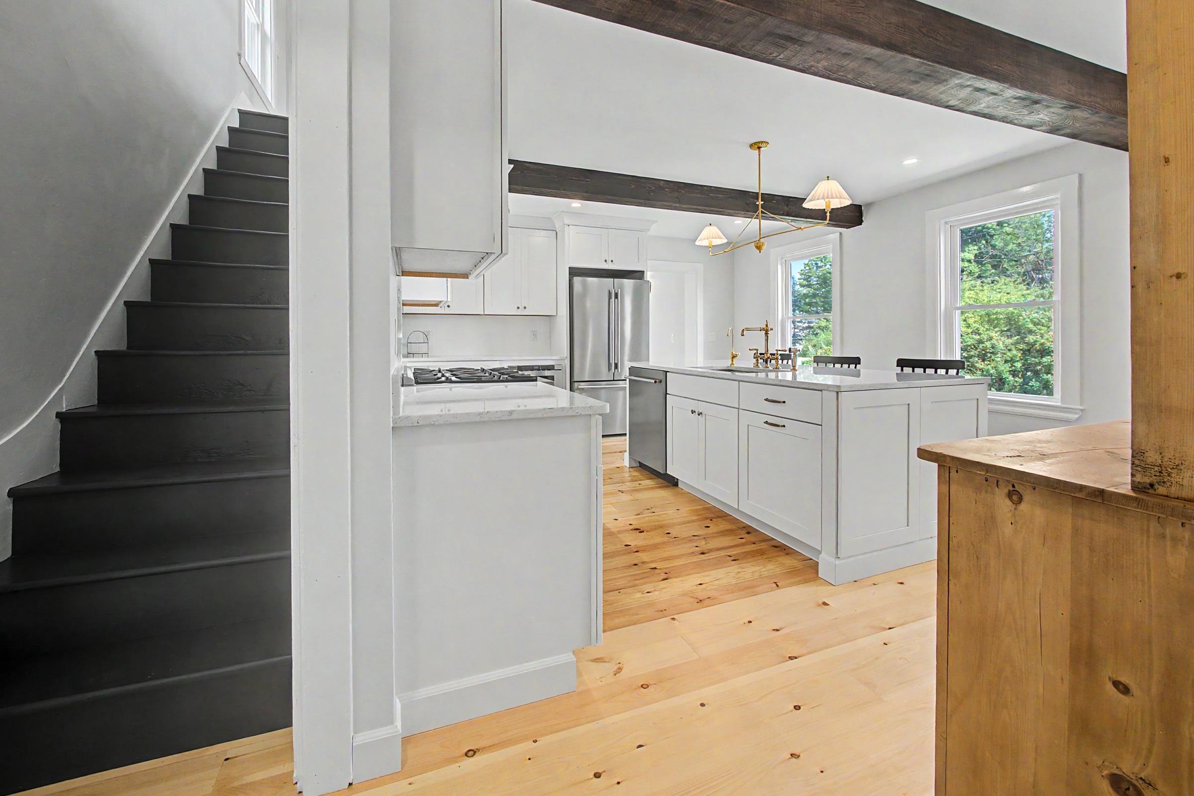 638 Post Rd, Greenland, NH 03840