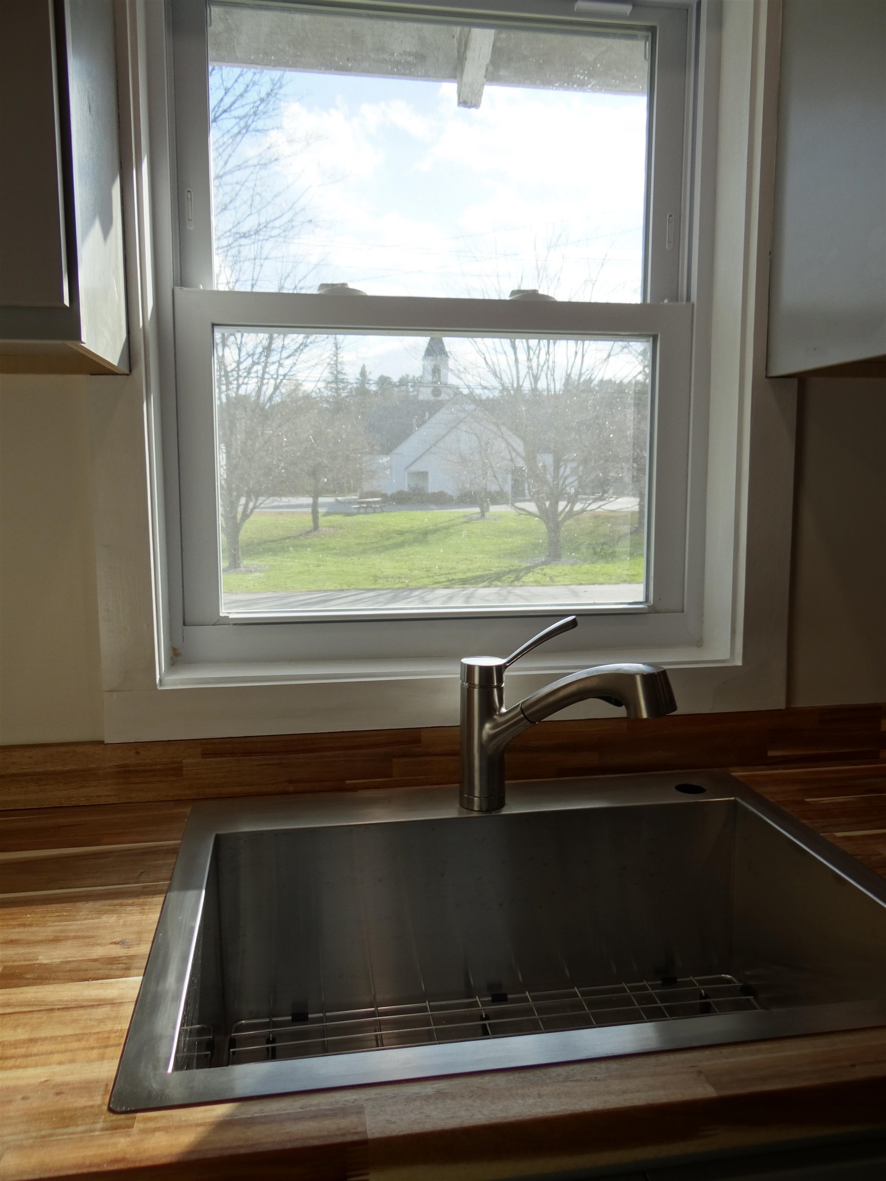 25 B School St #25B, Canaan, NH 03741