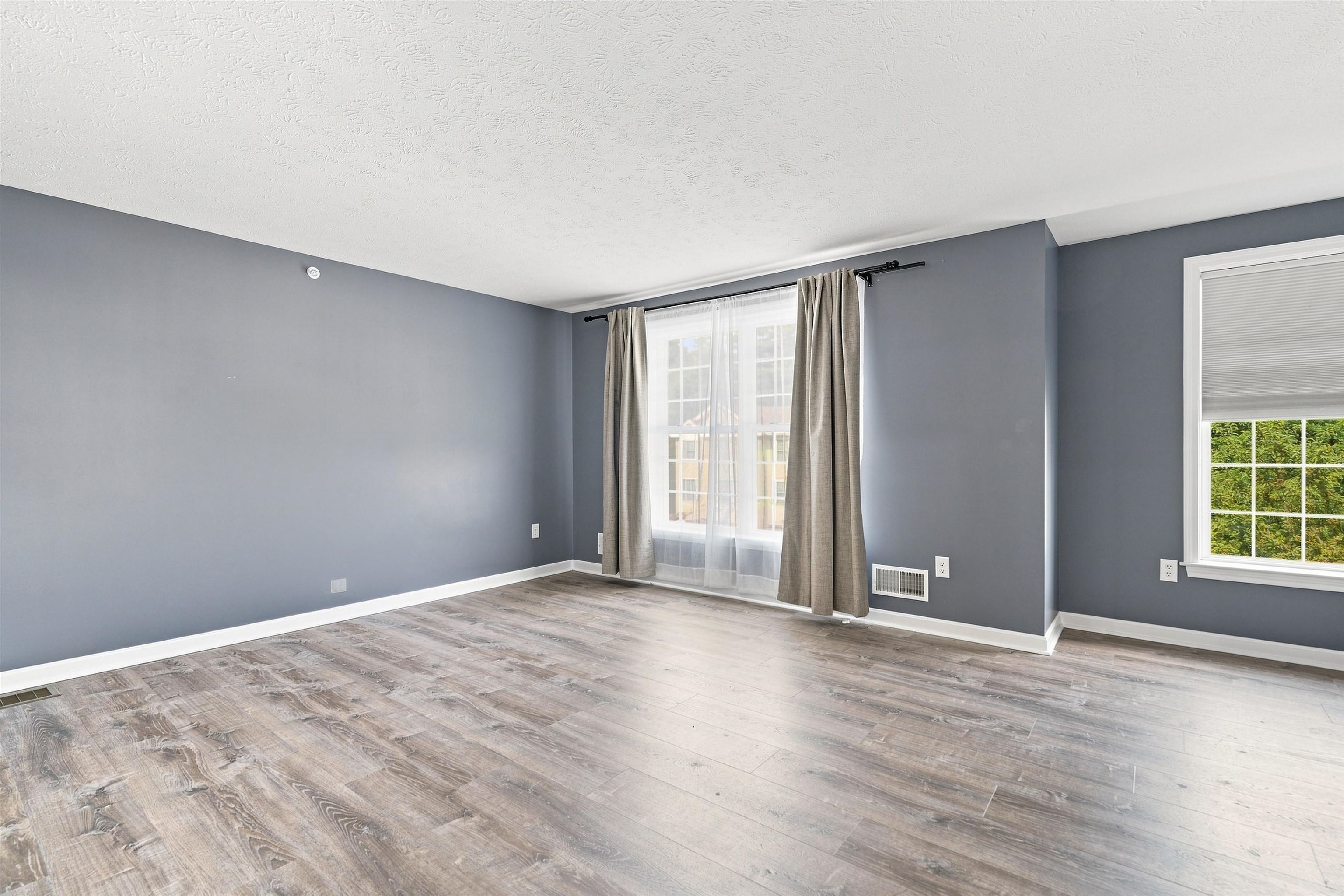 47 Mulberry St #3, Concord, NH 03301