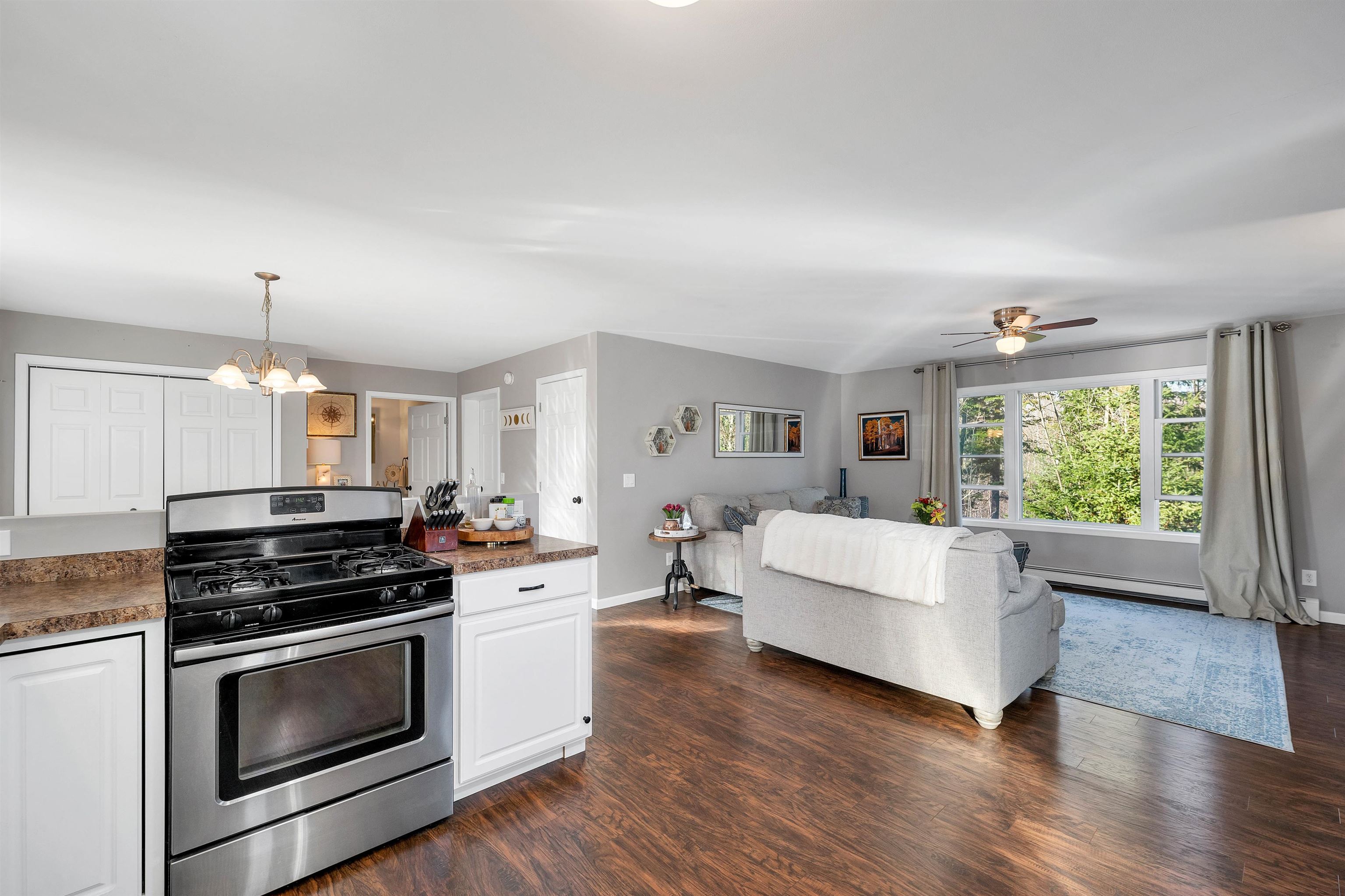 730 Bradford Rd, Newport, NH 03773