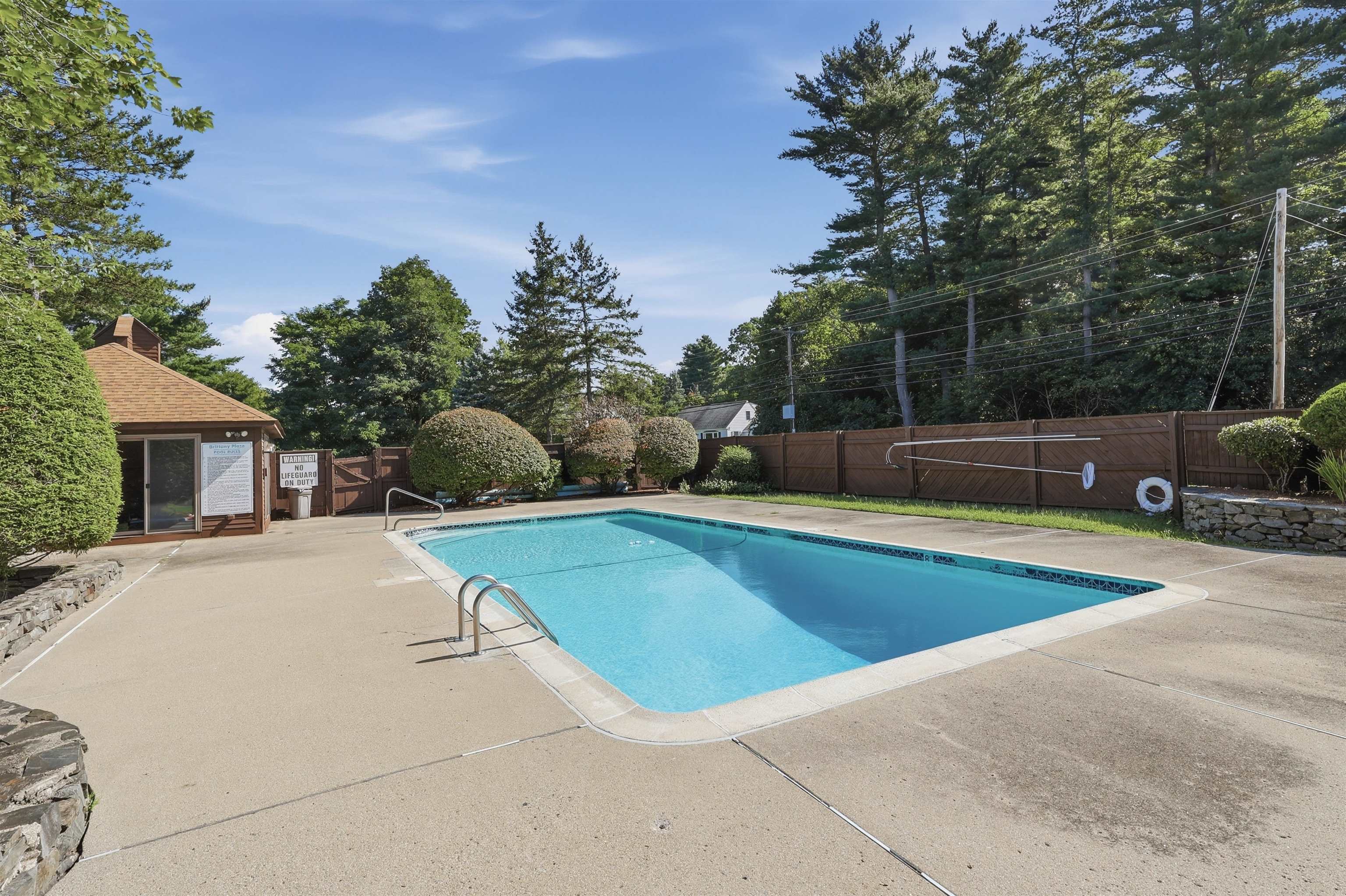 8 Gloucester Ln #41, Nashua, NH 03063