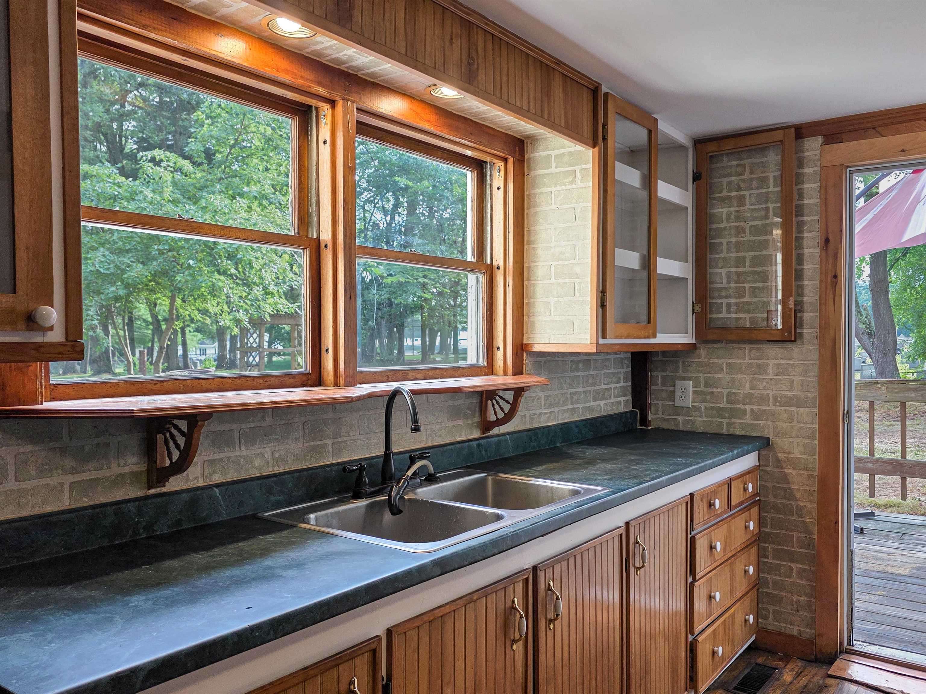 108 Old Church Rd, Claremont, NH 03743