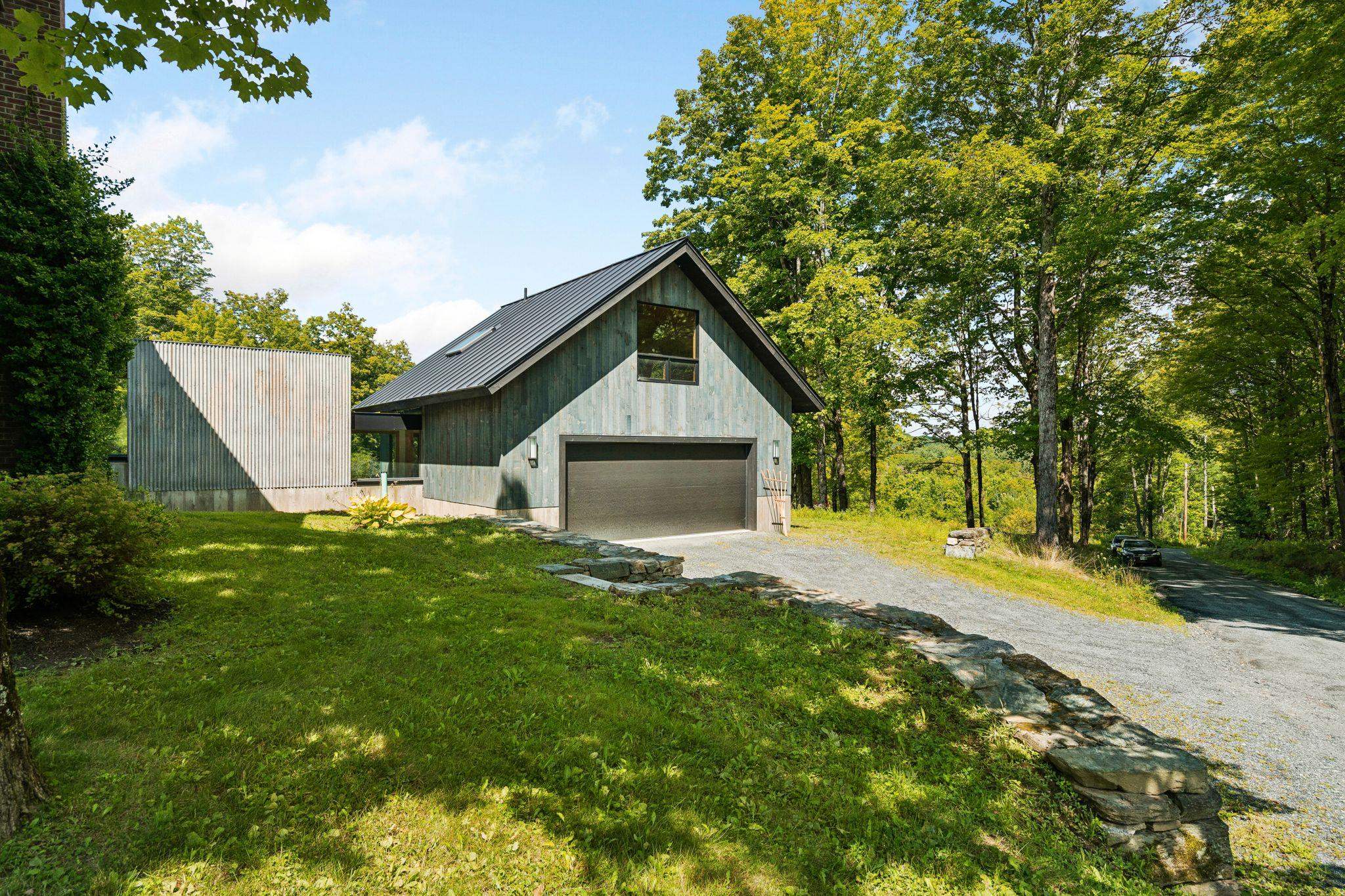 28 Loomis Rd, Lebanon, NH 03766