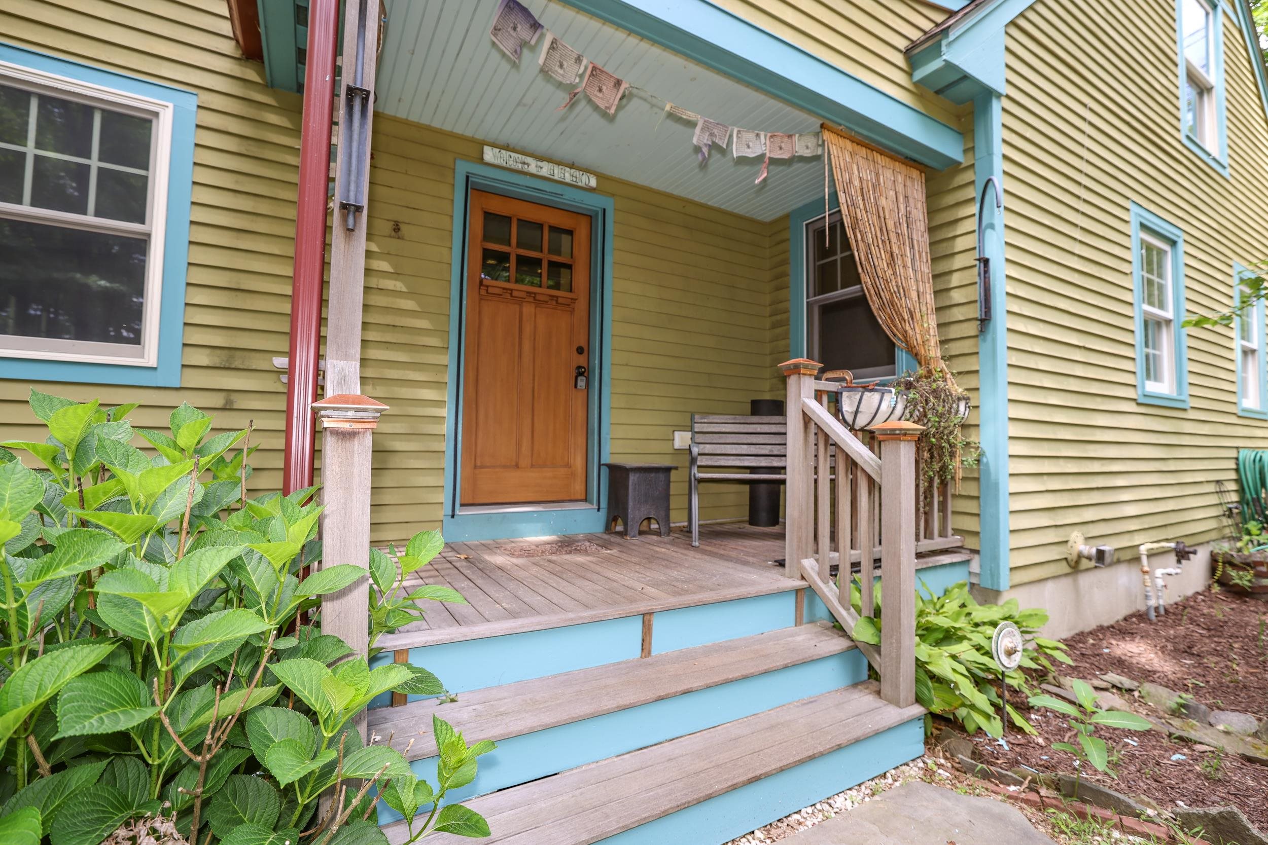 15 Ledge Rd, Chester, NH 03036