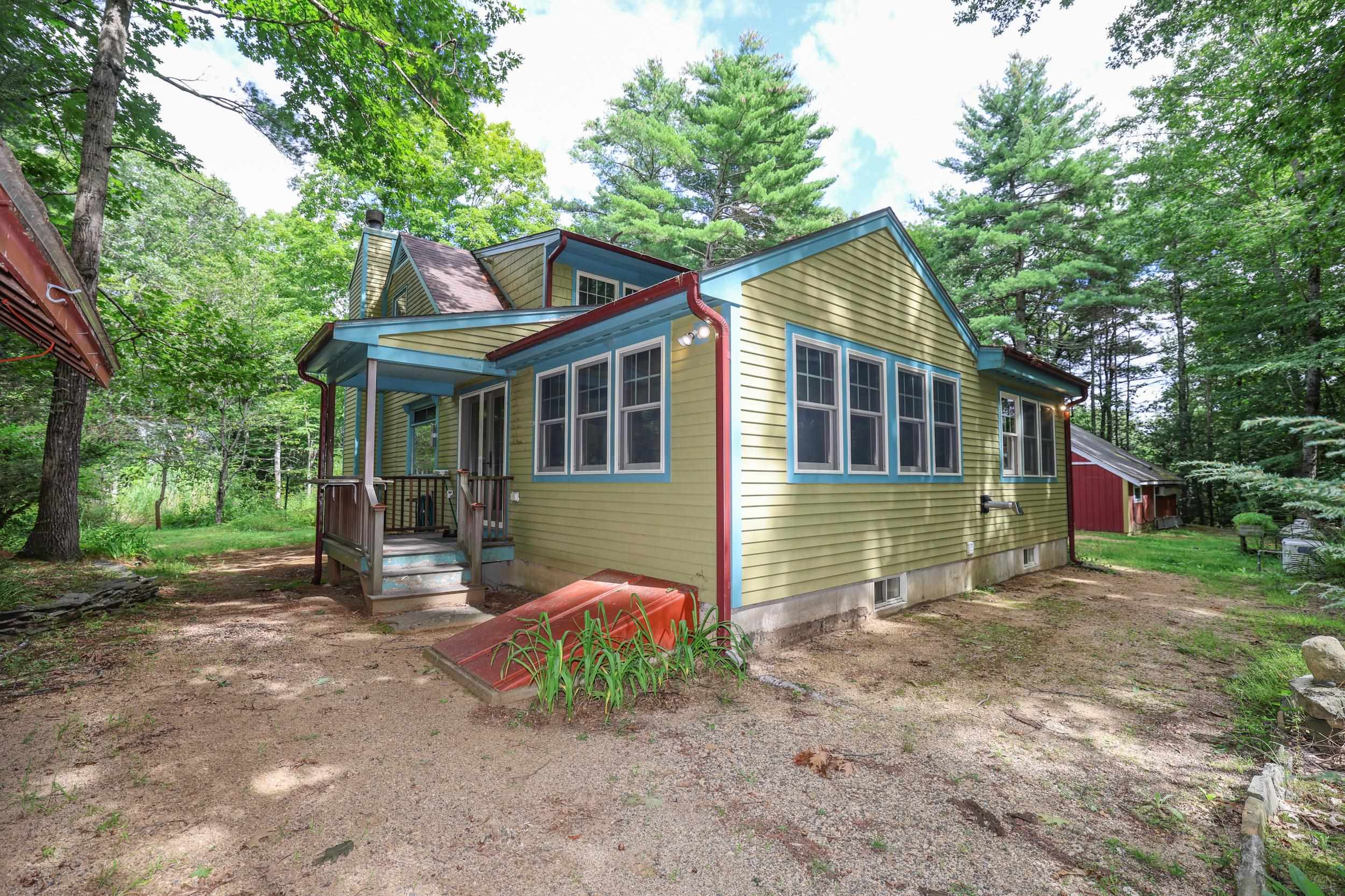 15 Ledge Rd, Chester, NH 03036