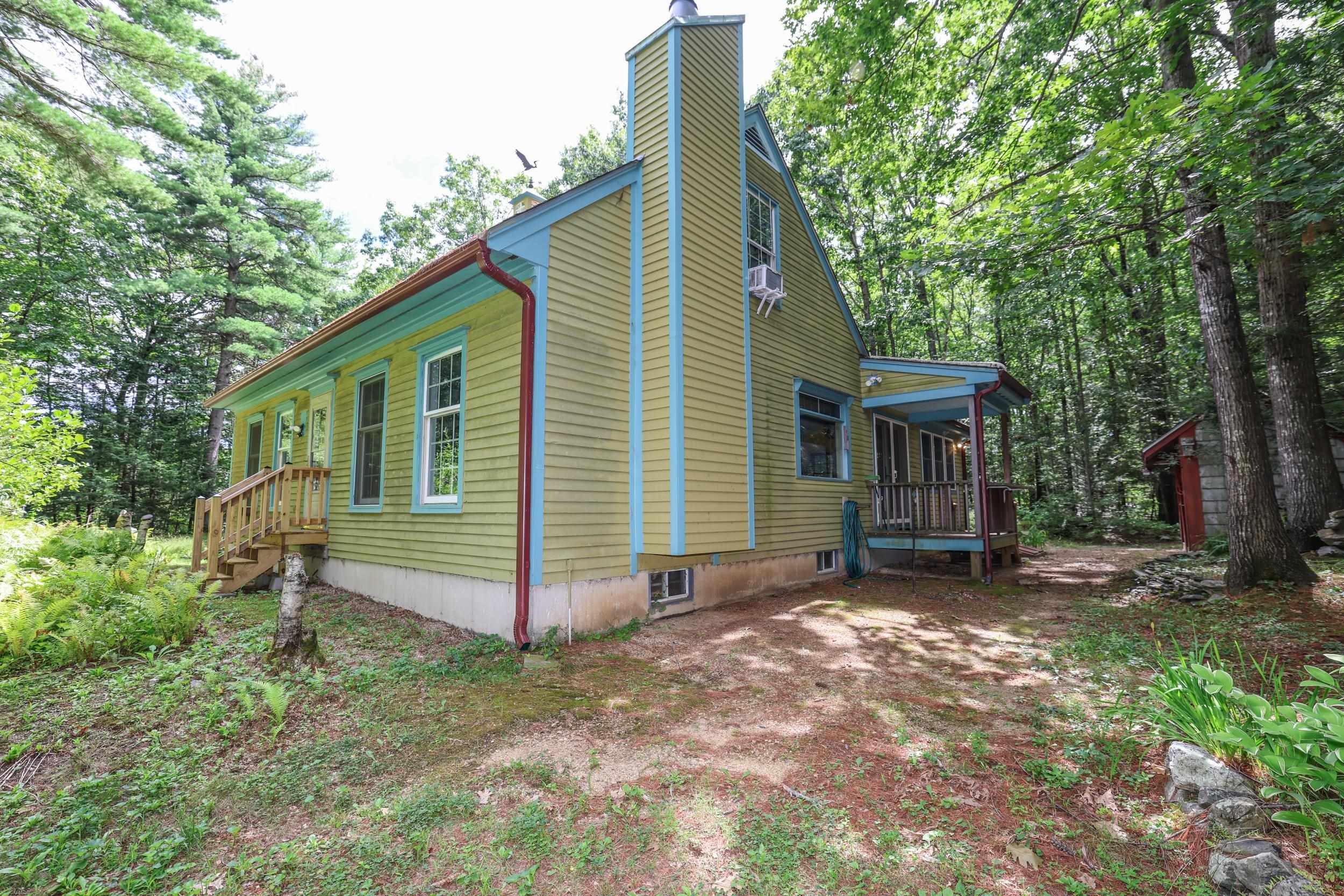 15 Ledge Rd, Chester, NH 03036