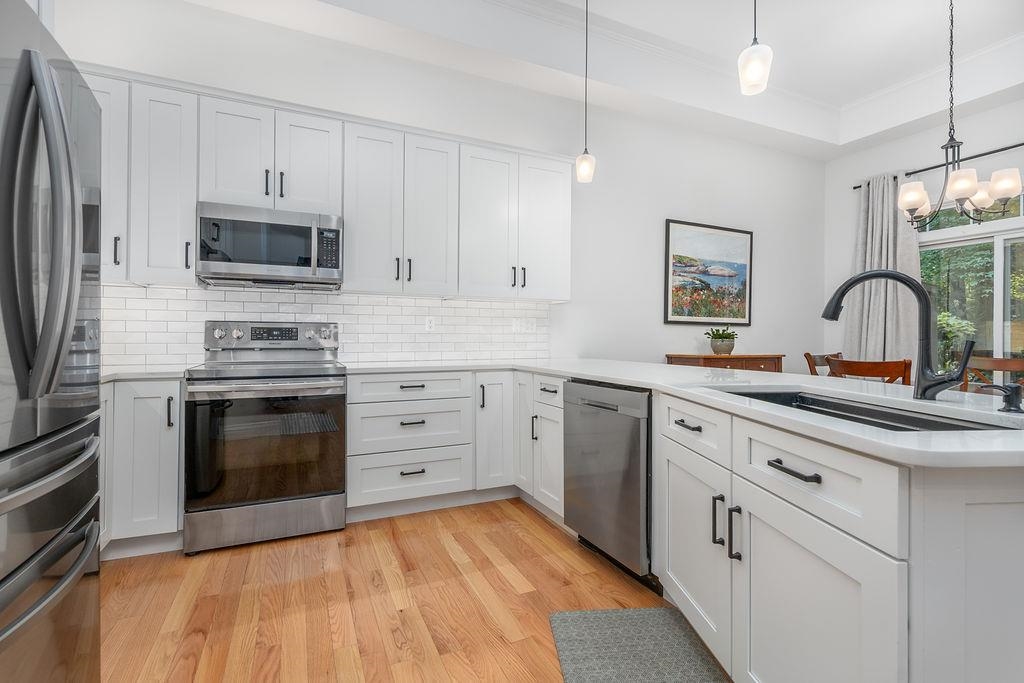 61 Clearwater Dr, Dover, NH 03820
