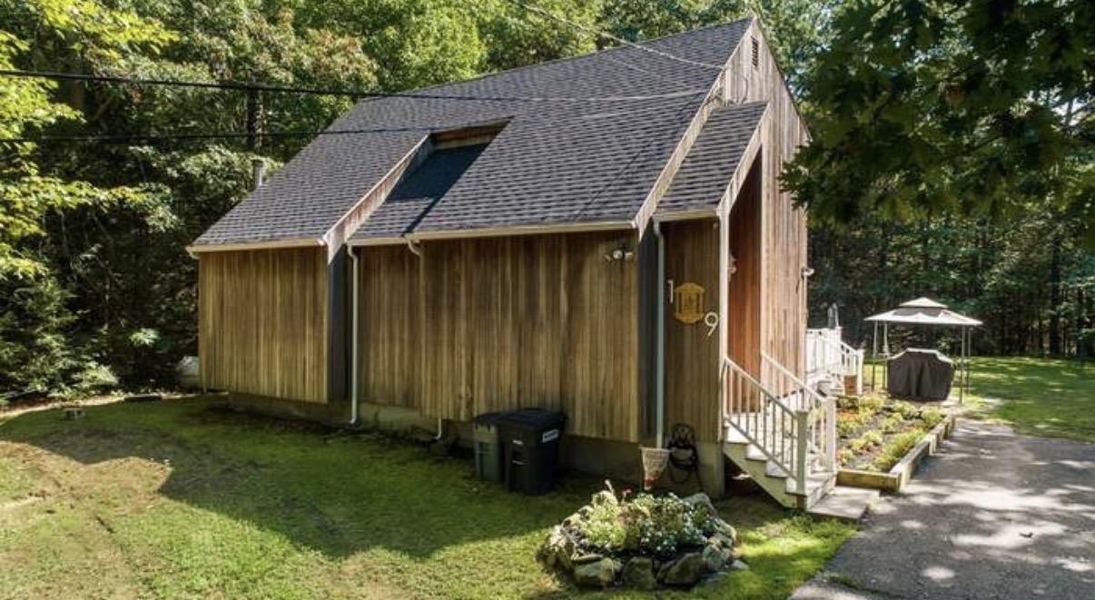 2nd image of 19 Jade Ct, Derry, NH 03038 | MLS# 5106763
