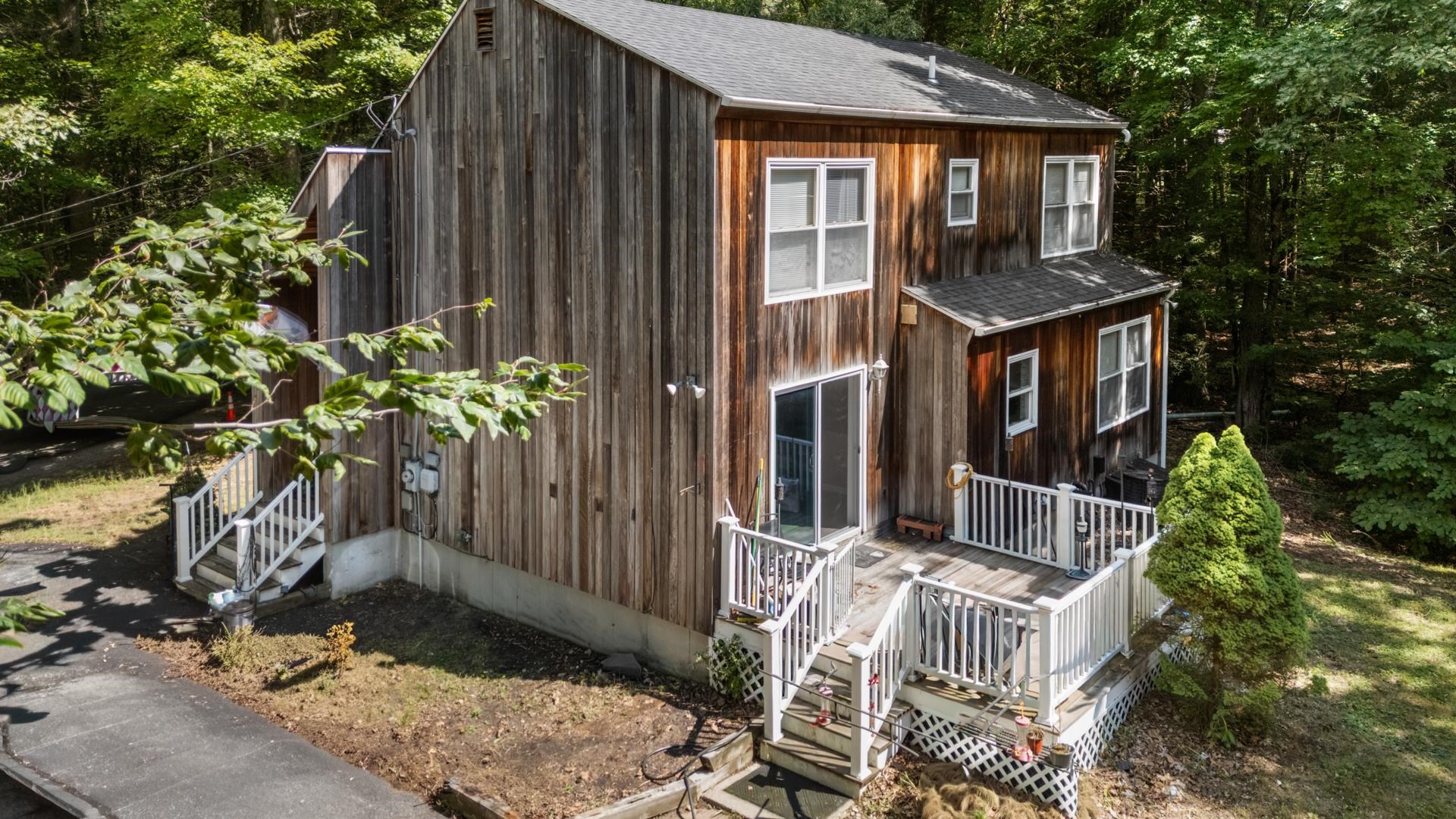 19 Jade Ct, Derry, NH 03038