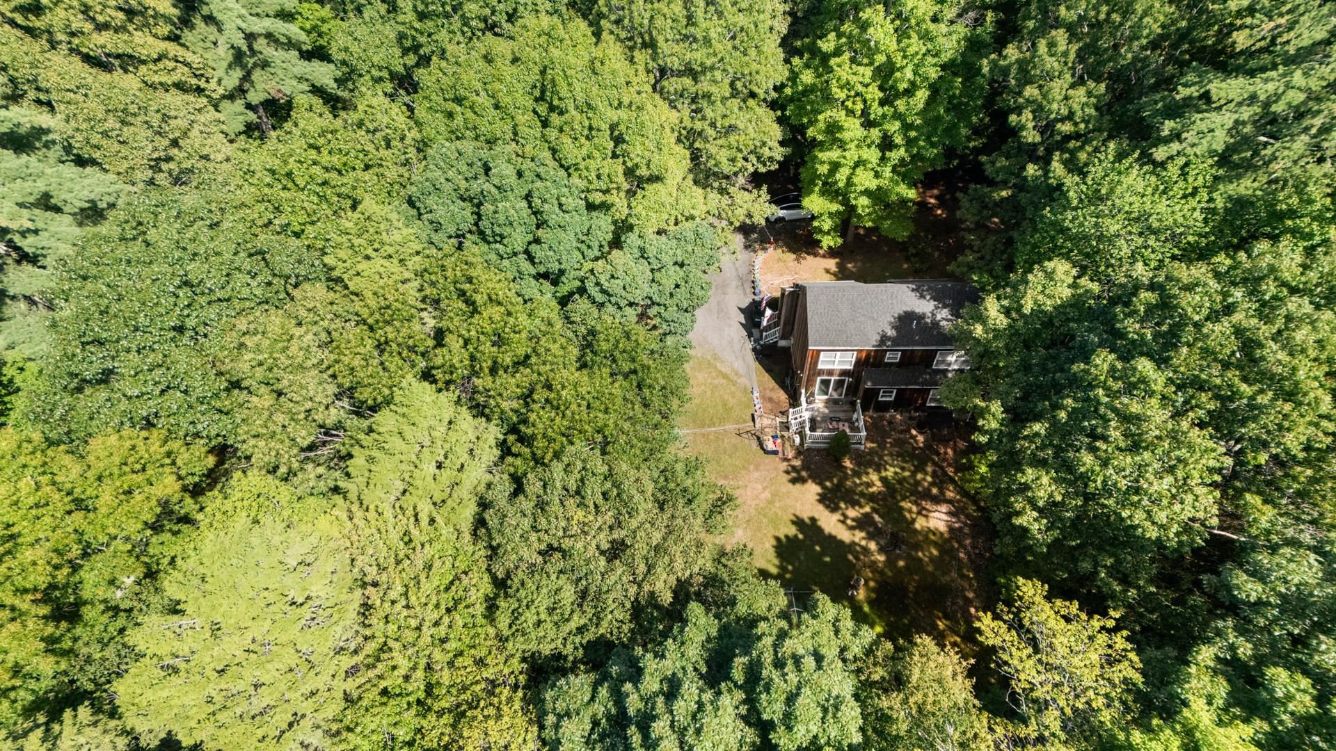 19 Jade Ct, Derry, NH 03038