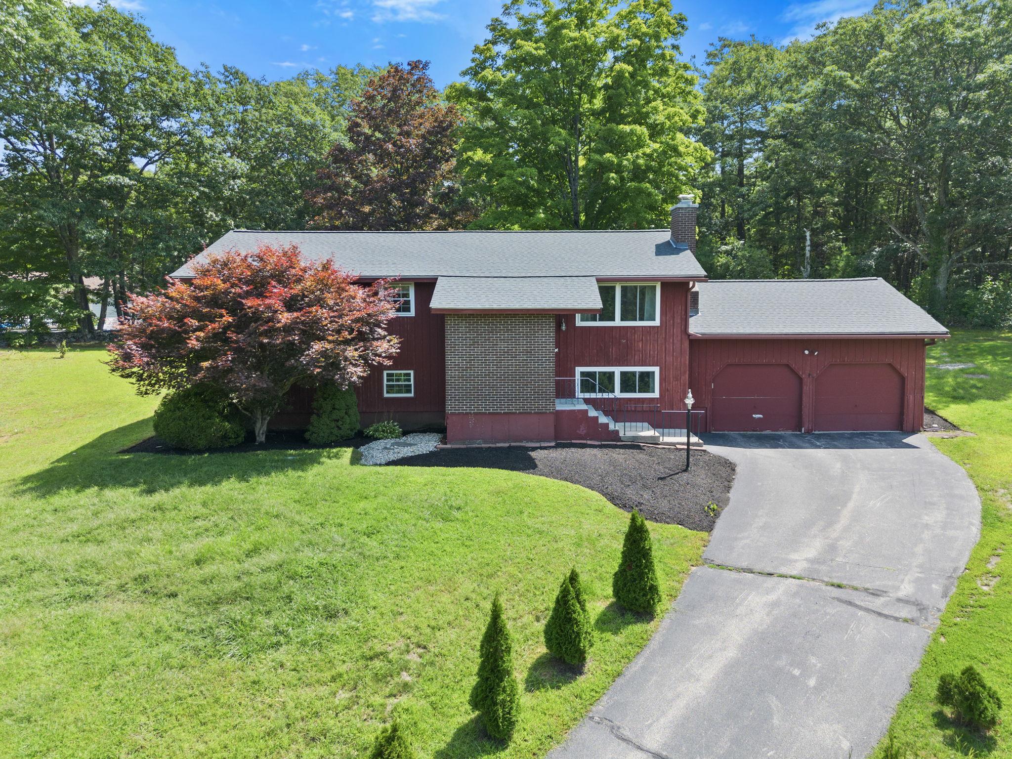 99 Kimball Hill Rd, Hudson, NH 03051