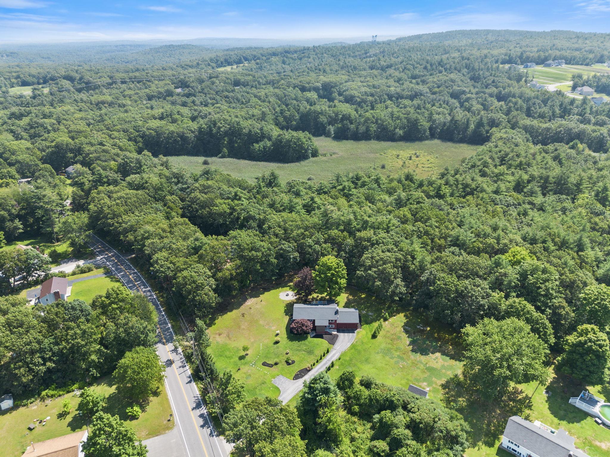 99 Kimball Hill Rd, Hudson, NH 03051