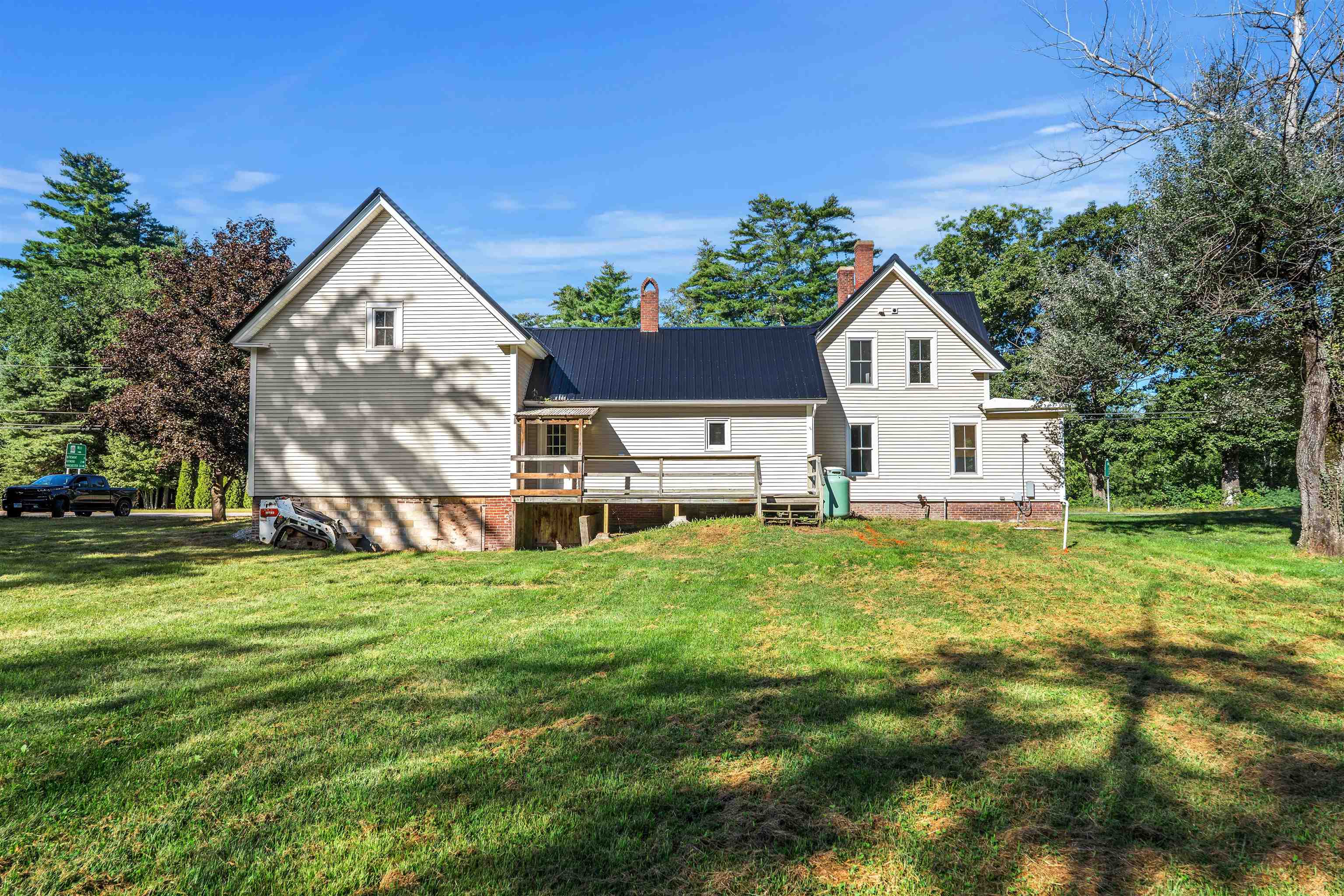 70 Depot Rd, Epping, NH 03042