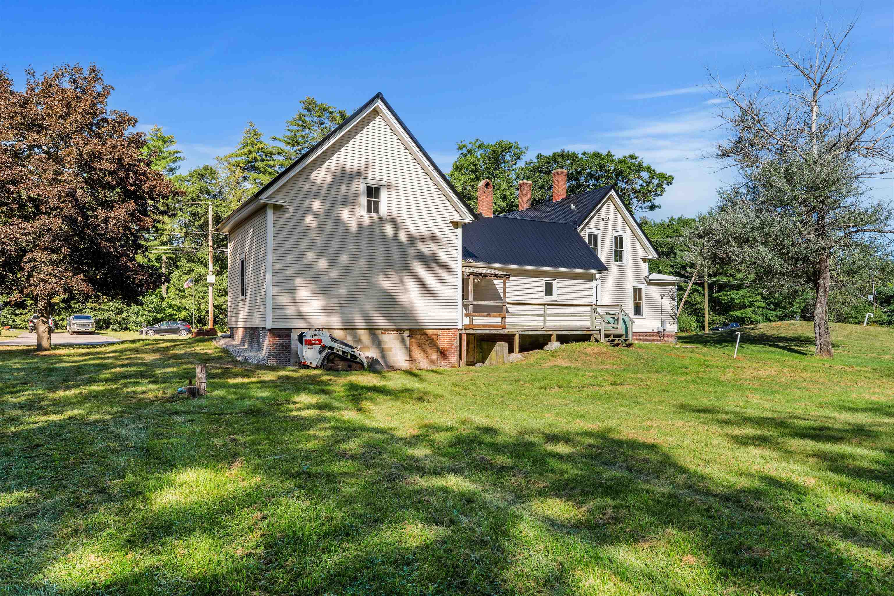 70 Depot Rd, Epping, NH 03042