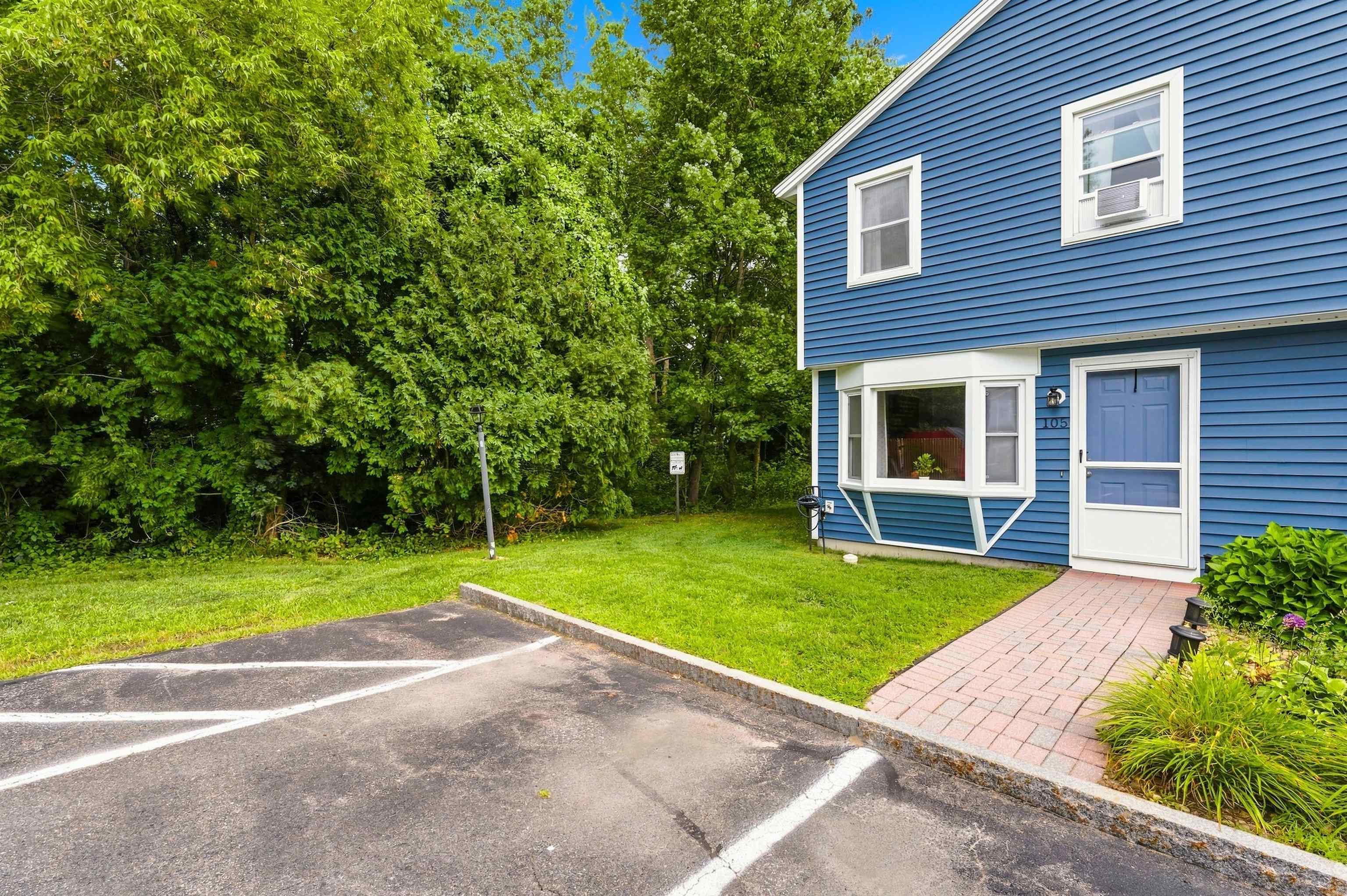 105 Stonegate Ln, Derry, NH 03038