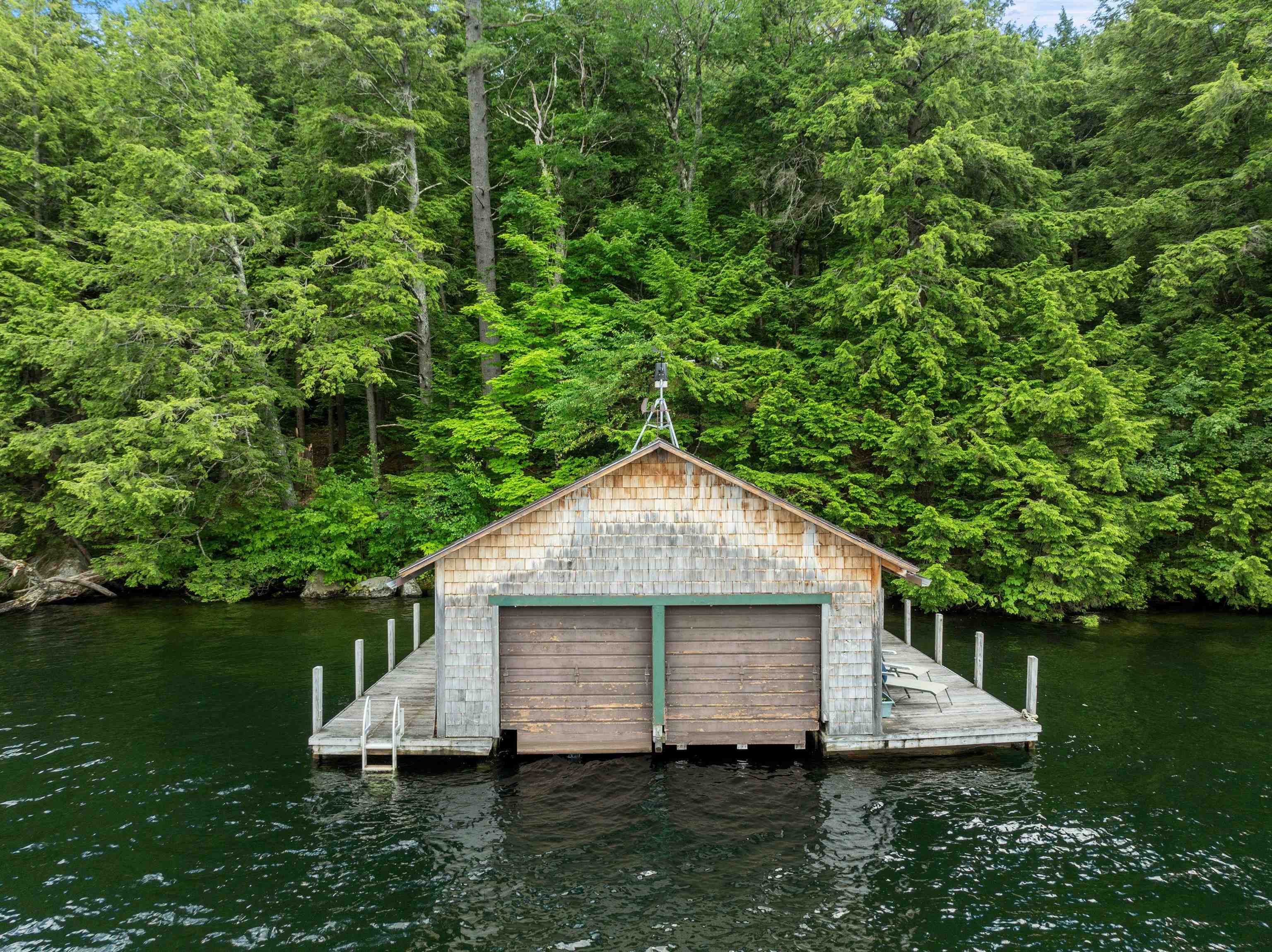 15 Hemlock Way, Holderness, NH 03245