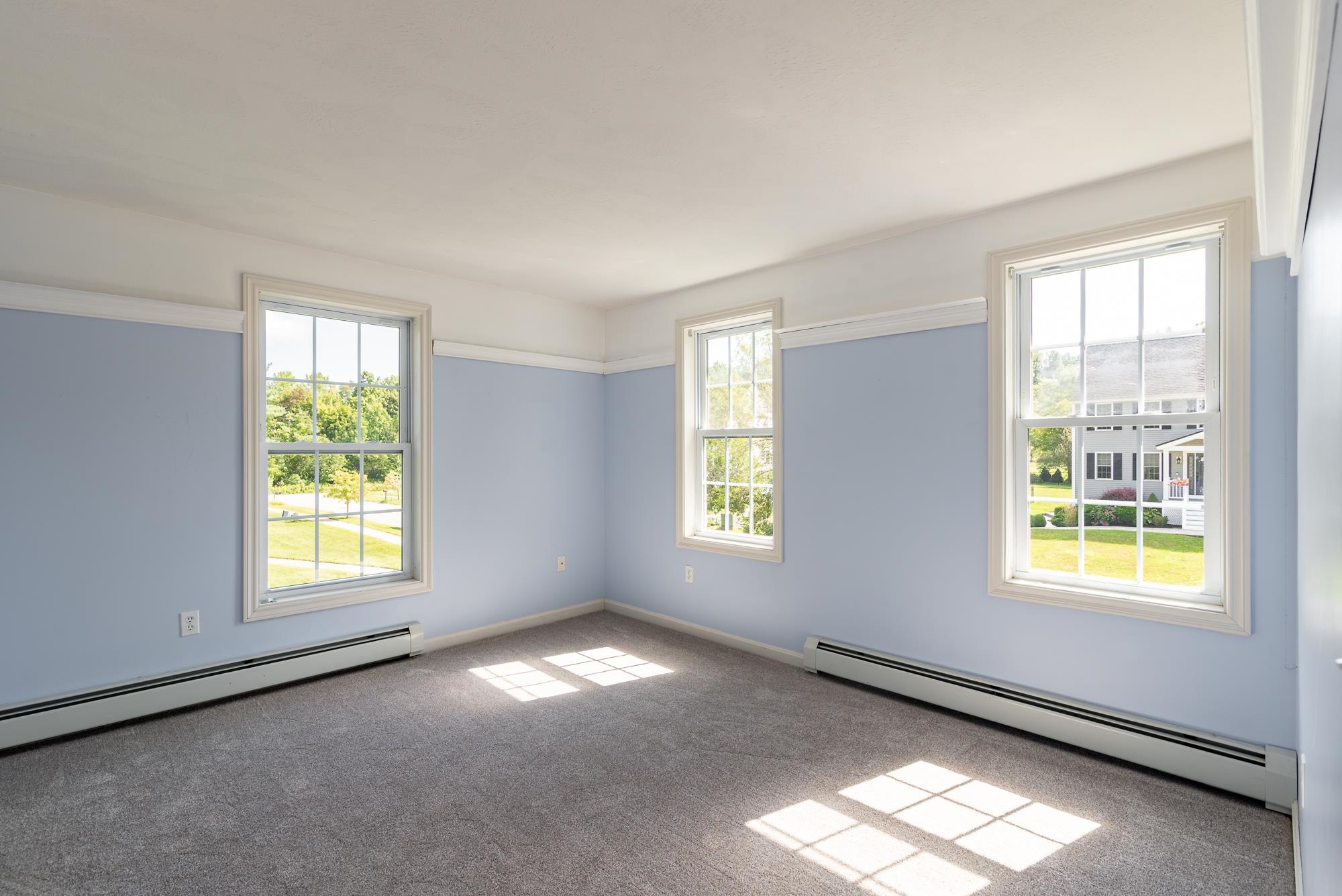 6 Nantucket Ct, Dover, NH 03820