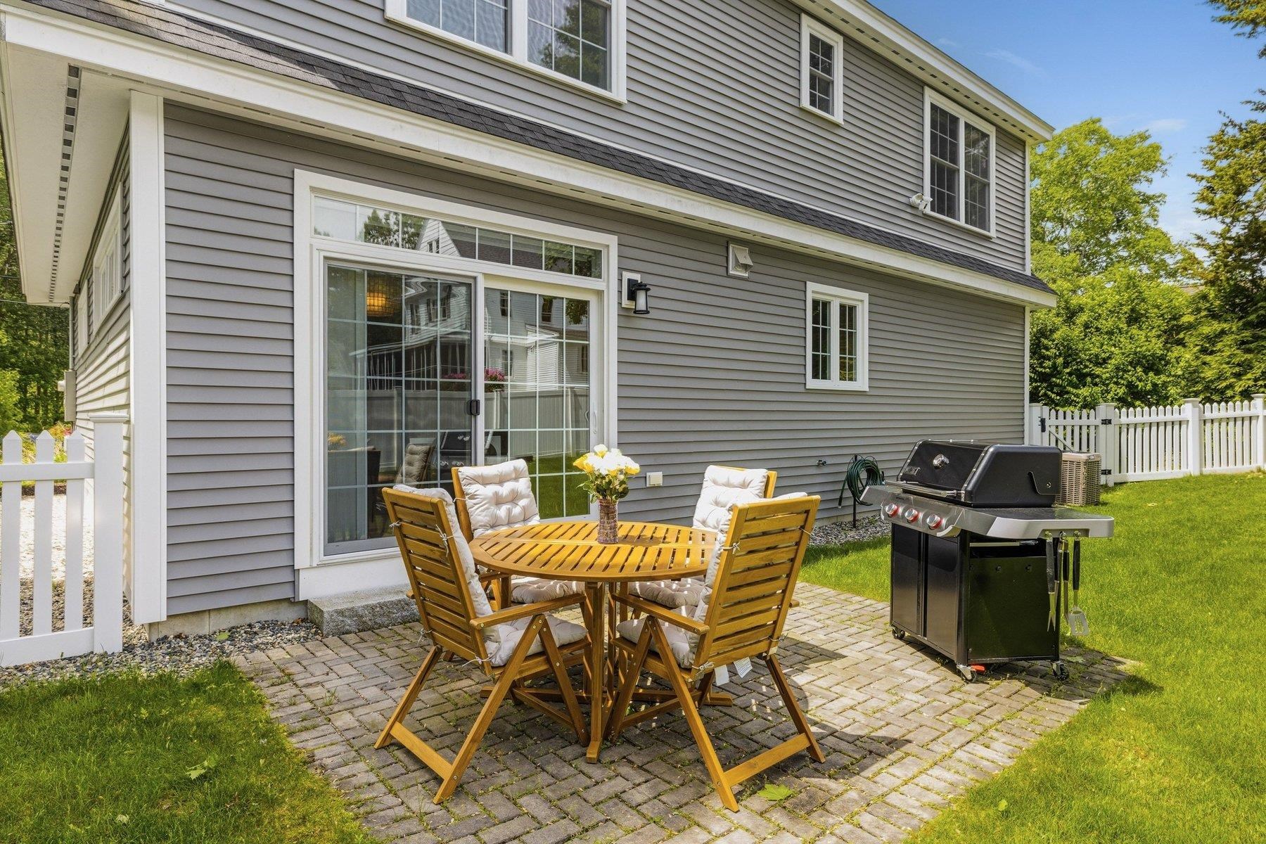 16 Richard Rd, Rye, NH 03870