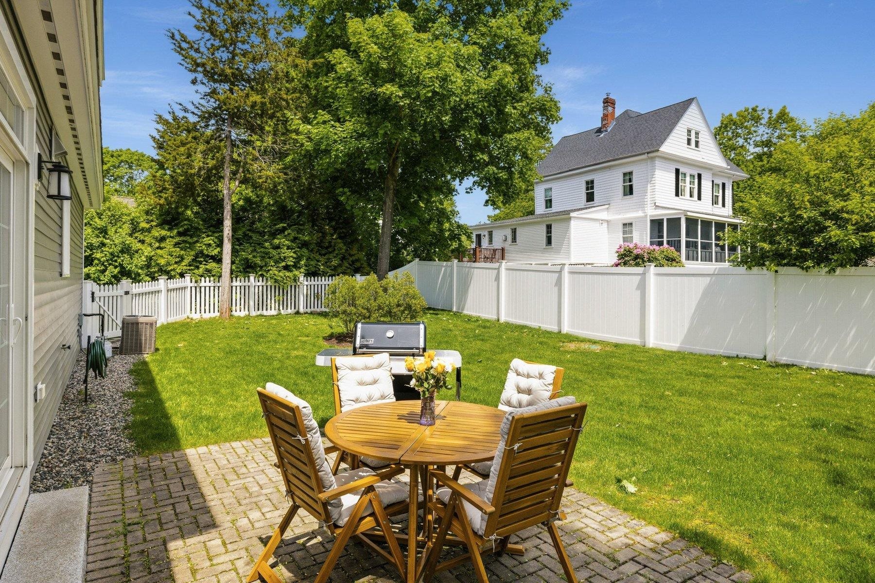 16 Richard Rd, Rye, NH 03870