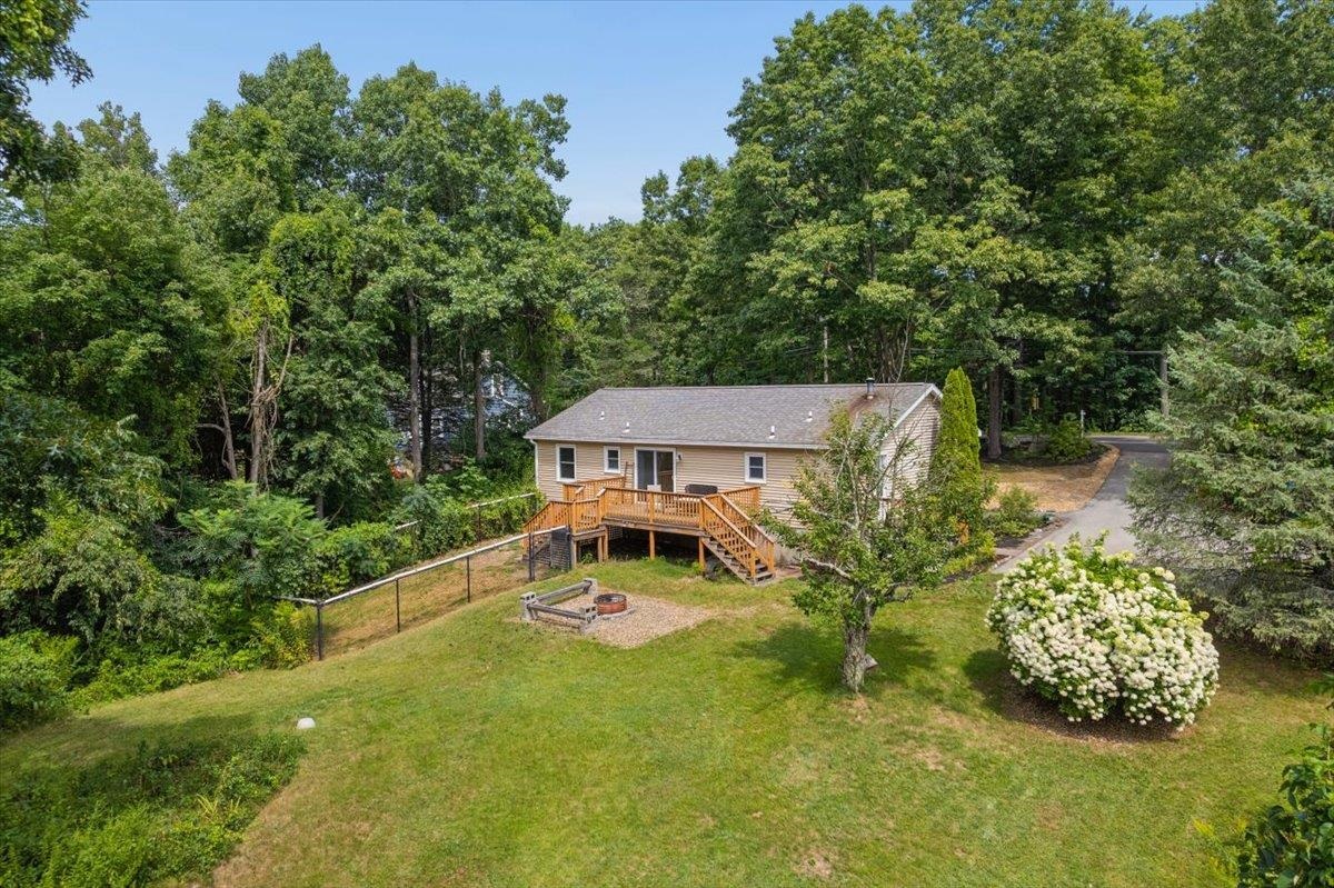 103 Hardy Rd, Londonderry, NH 03053