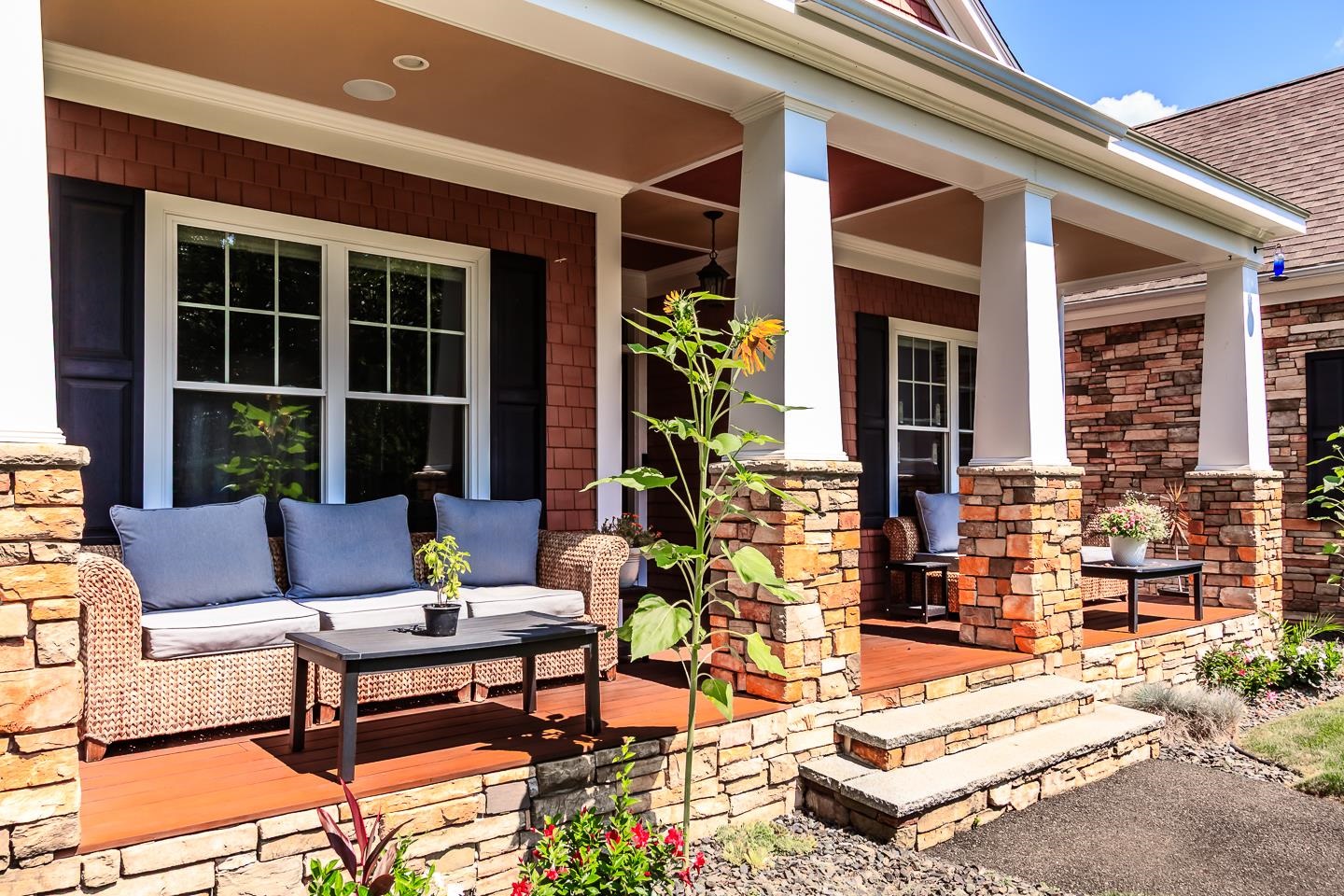 6 Rosewood St, Windham, NH 03087