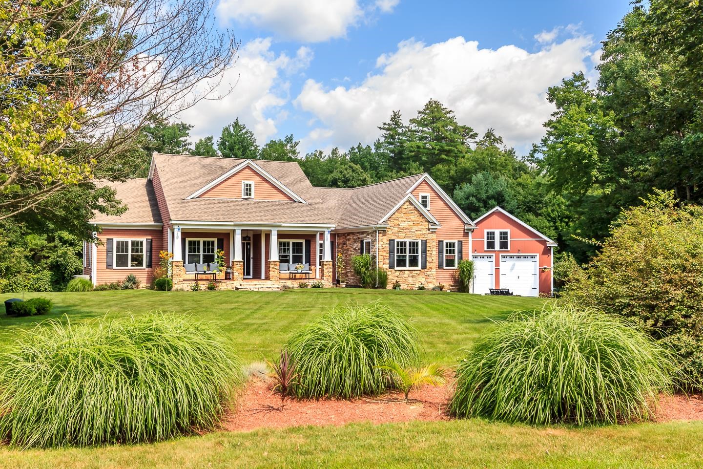 6 Rosewood St, Windham, NH 03087