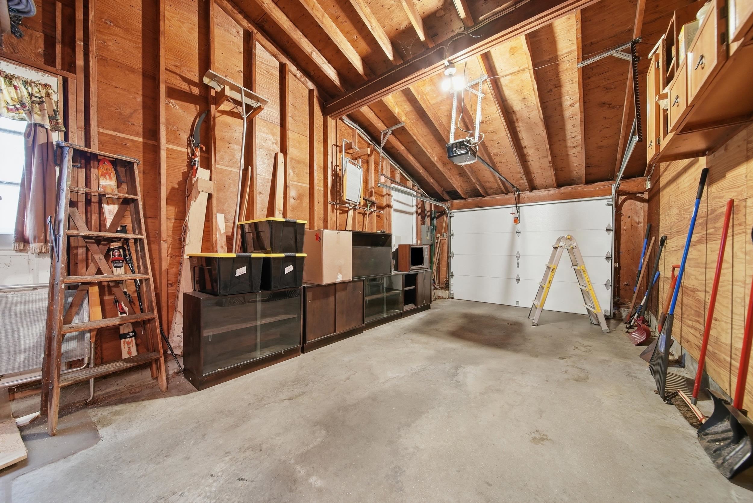118 Lancelot Ave, Manchester, NH 03104