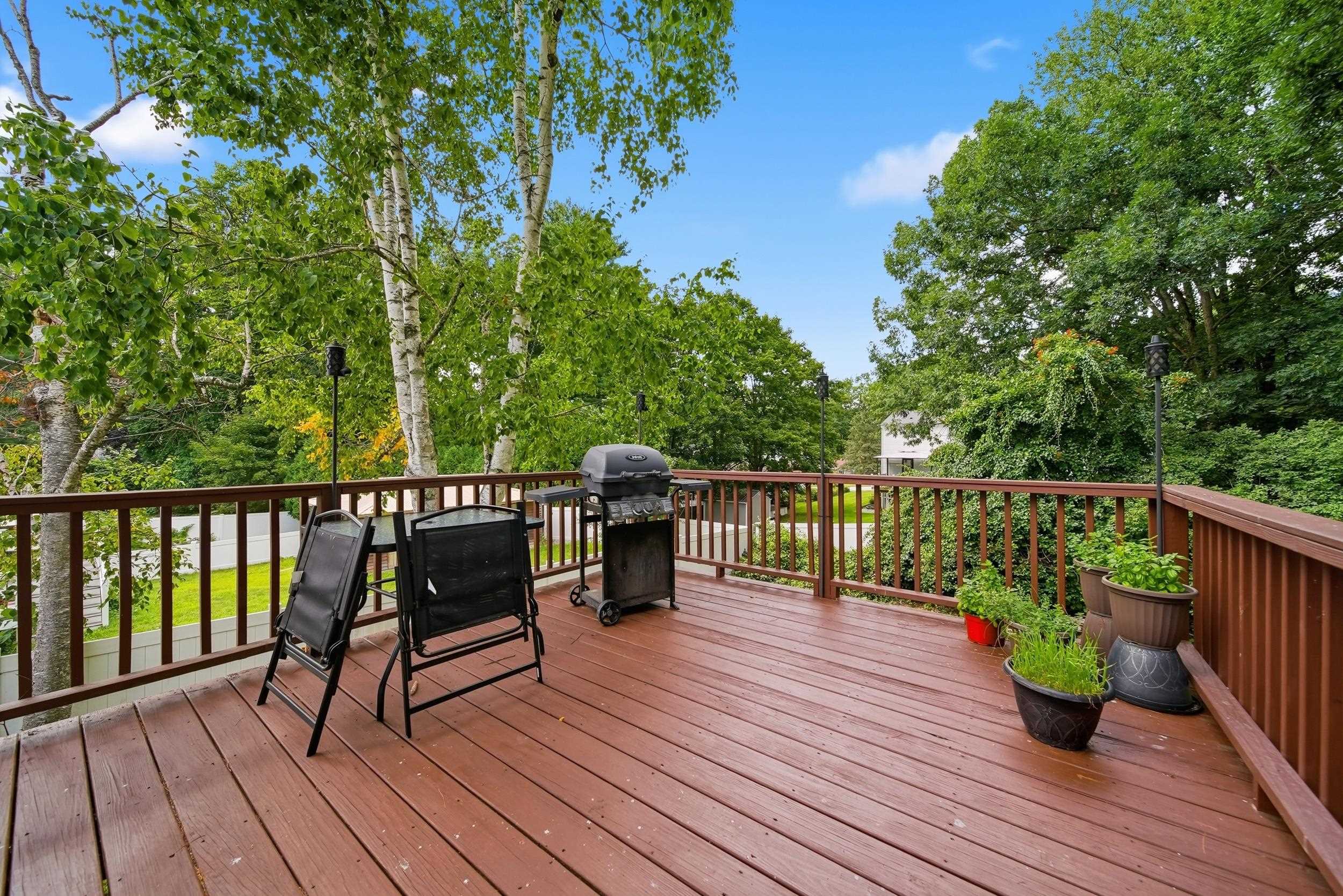 118 Lancelot Ave, Manchester, NH 03104