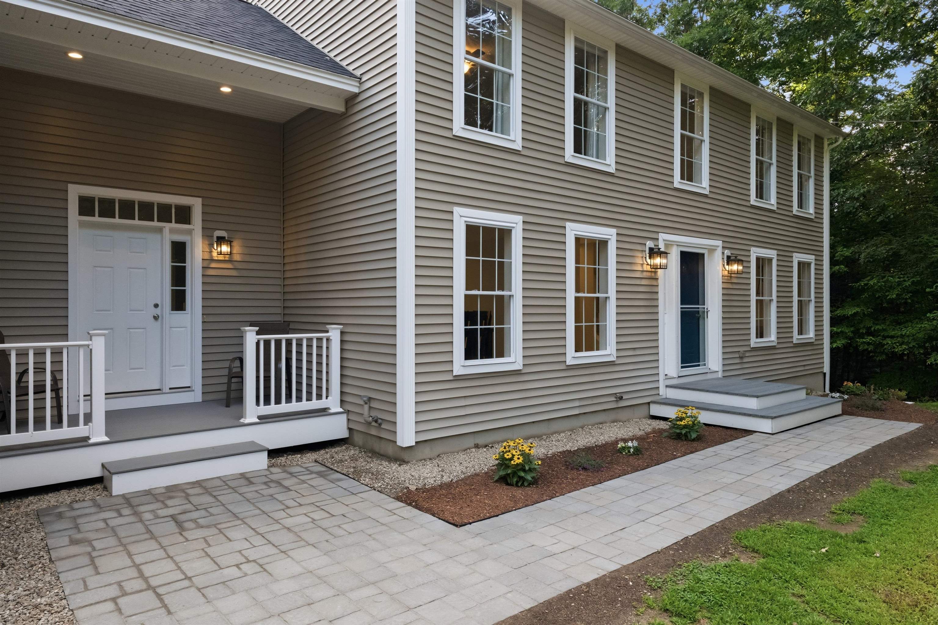 12 Deer Run Ln, Chichester, NH 03258