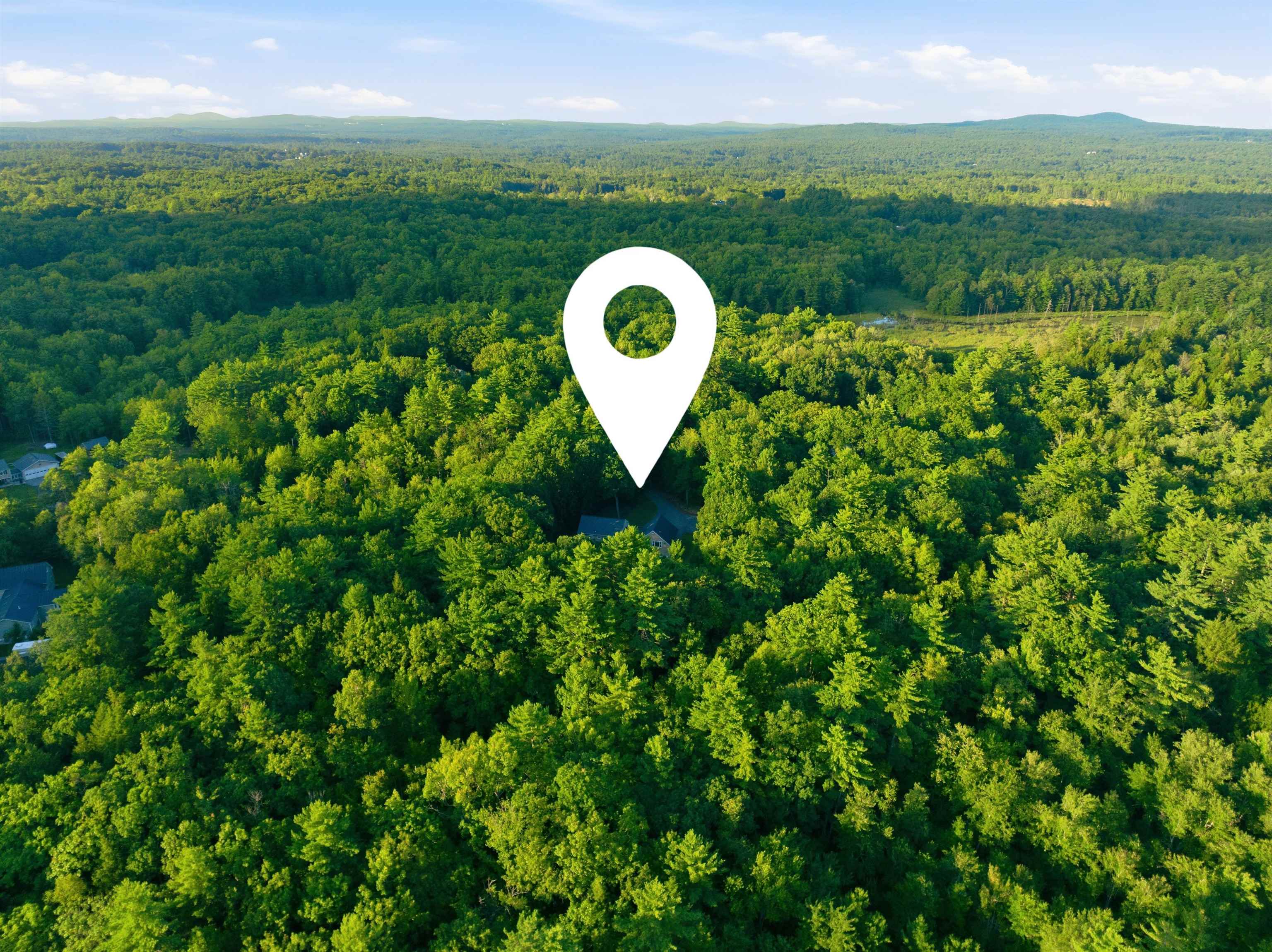 12 Deer Run Ln, Chichester, NH 03258