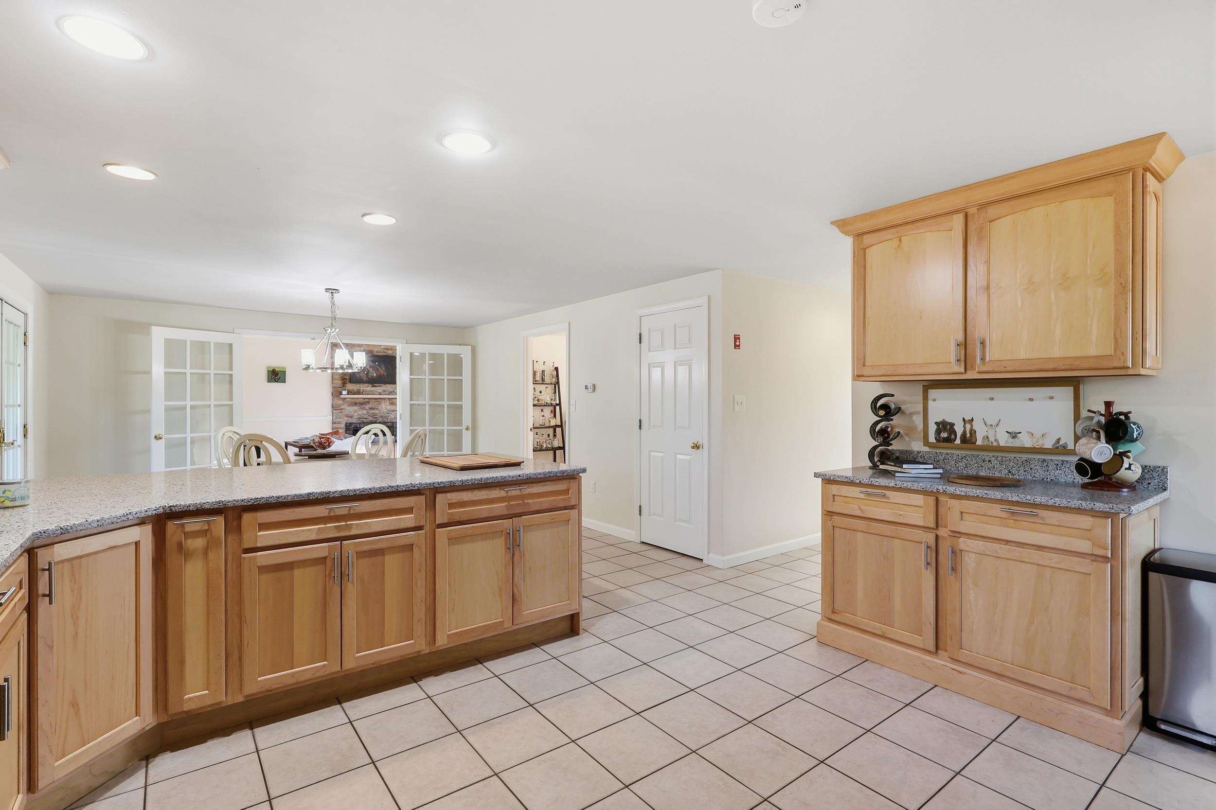 8 Lavoie Way, Somersworth, NH 03878