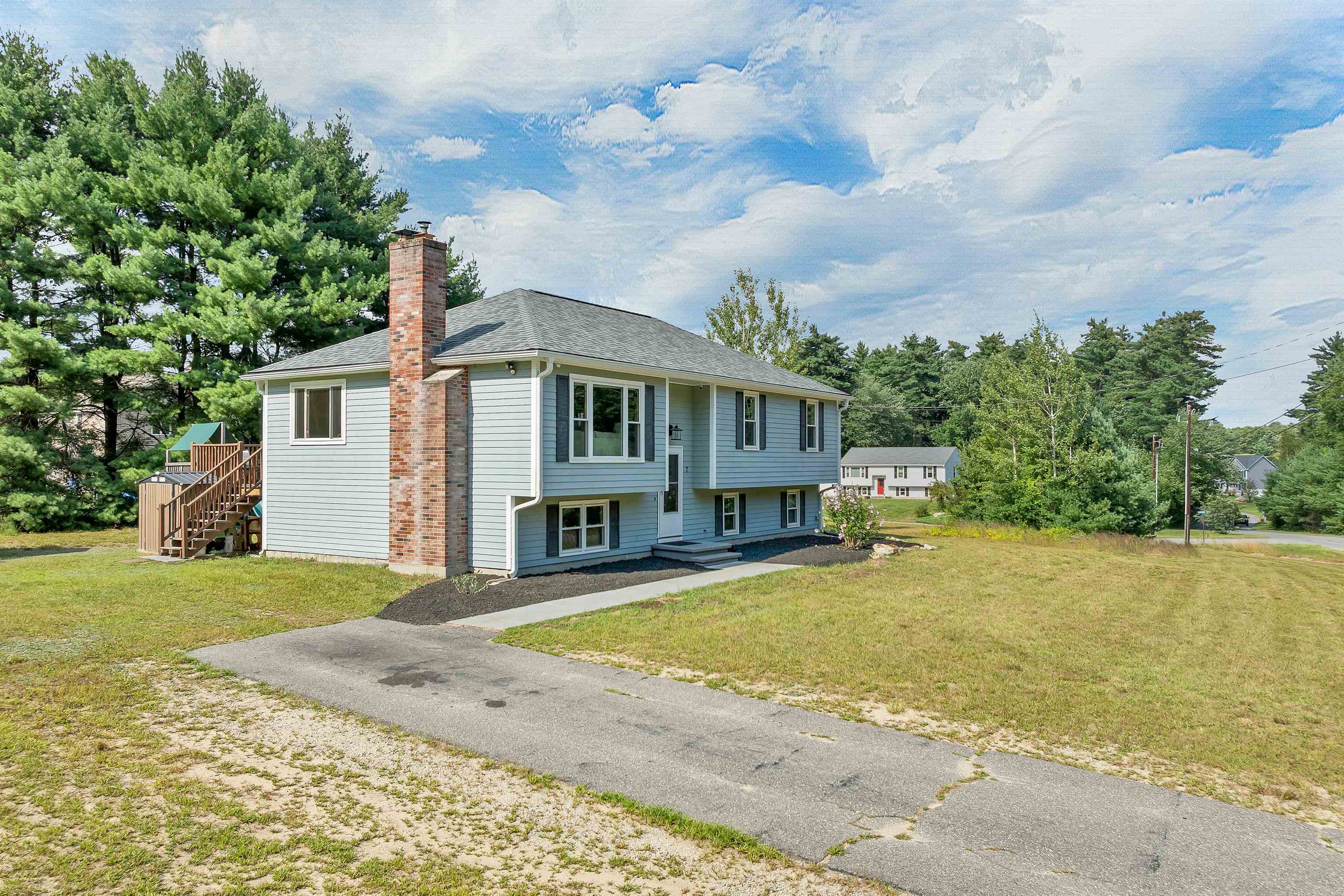 7 Manter Mill Rd, Londonderry, NH 03053