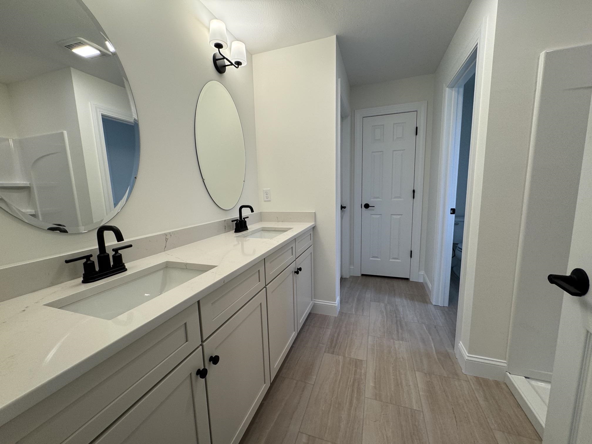 122 South Rd, Londonderry, NH 03053
