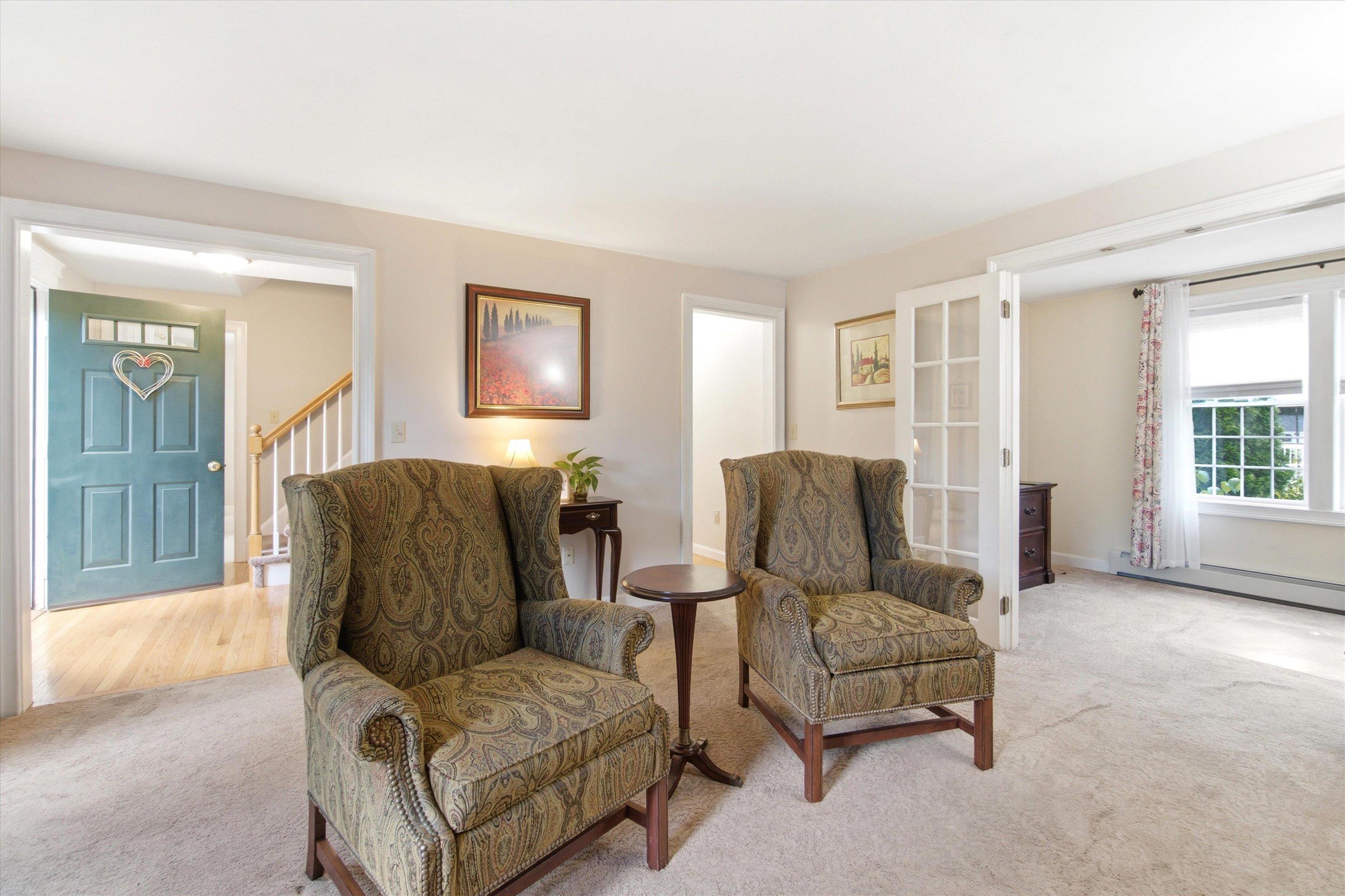 16 Alyssa Dr, Derry, NH 03038