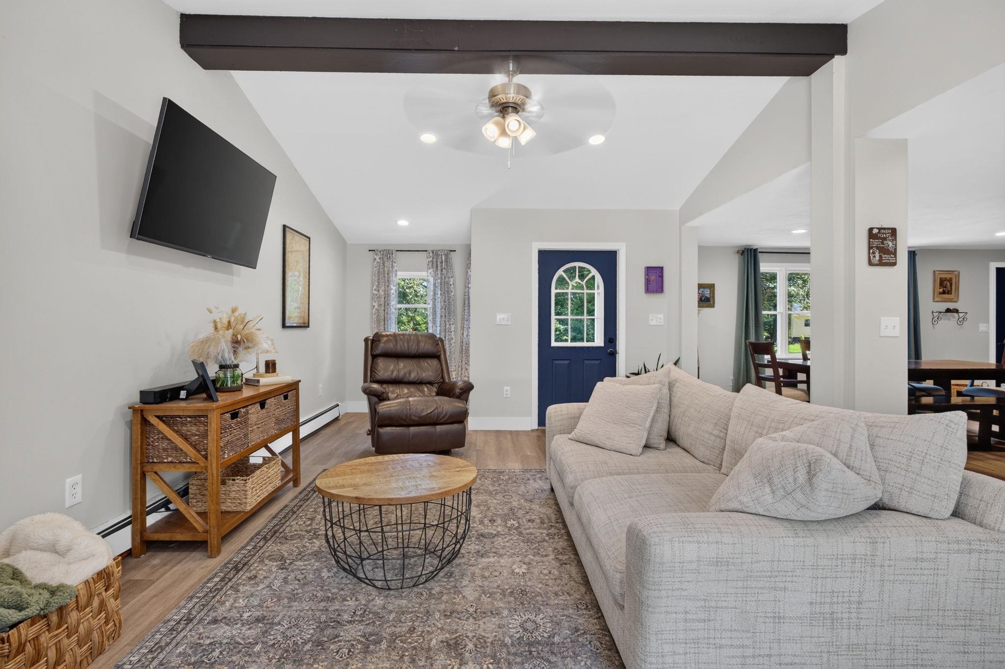 7 Merrick Rd, Raymond, NH 03077