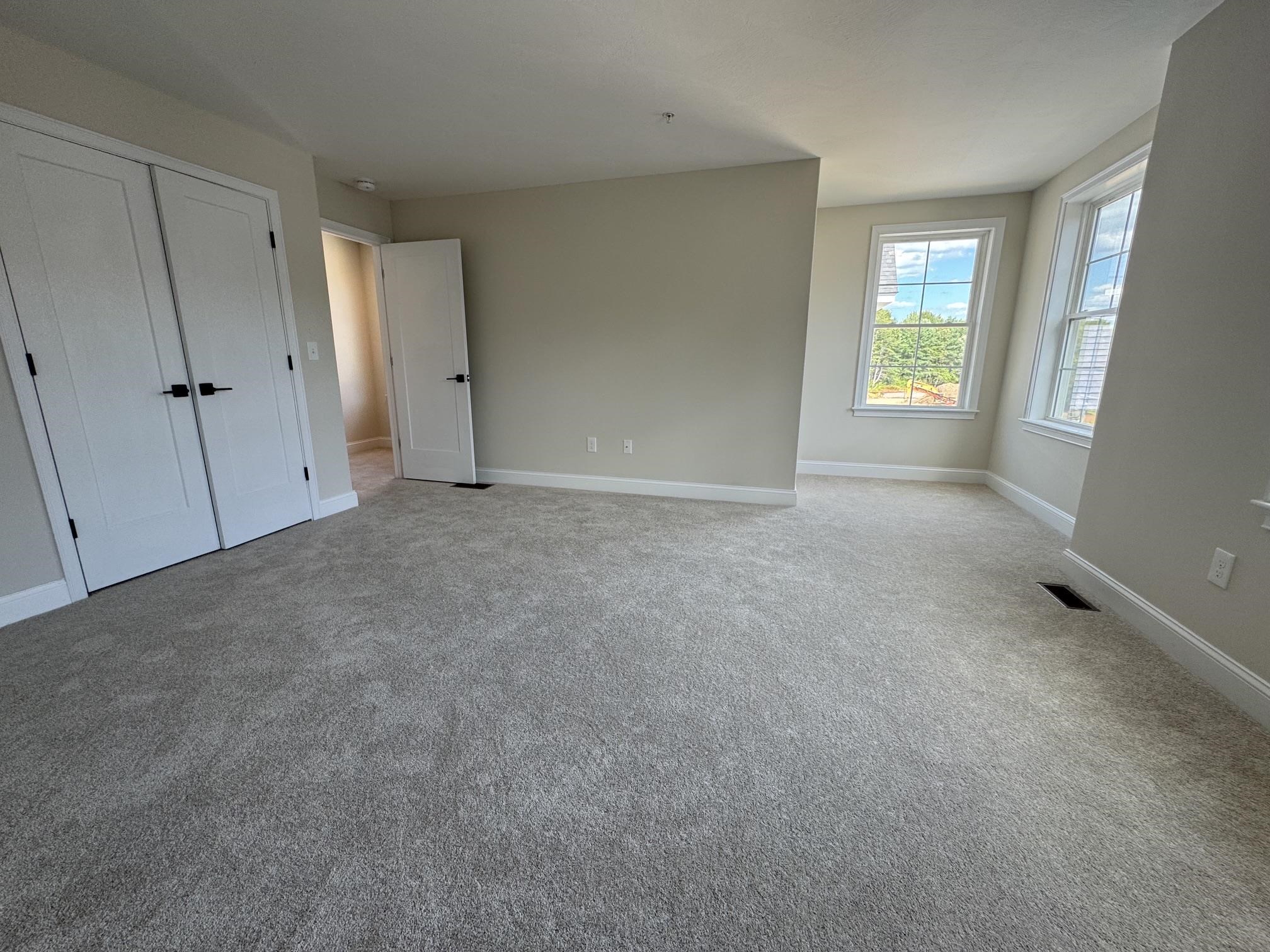 81 Kearsarge Ln, Tilton, NH 03276