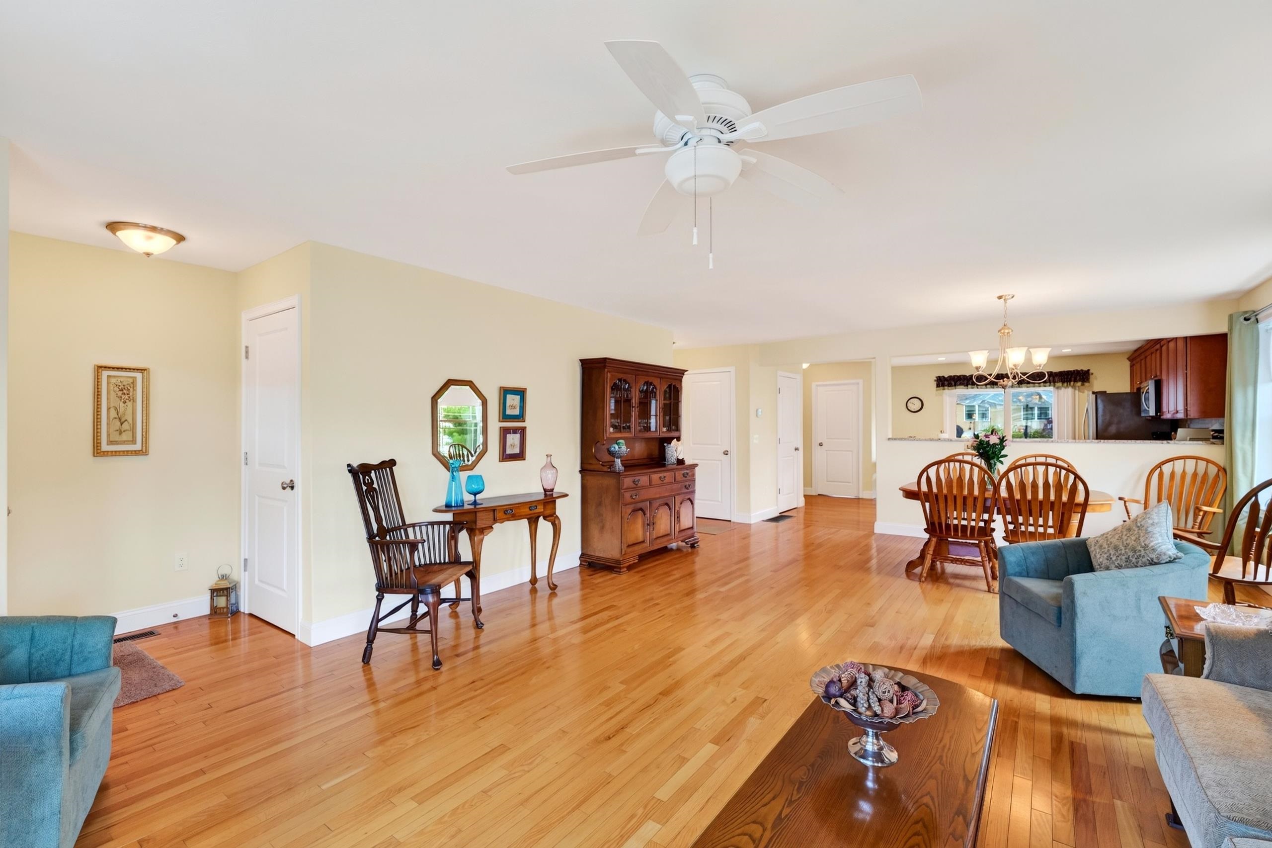 15 Monarch Way, Kingston, NH 03848