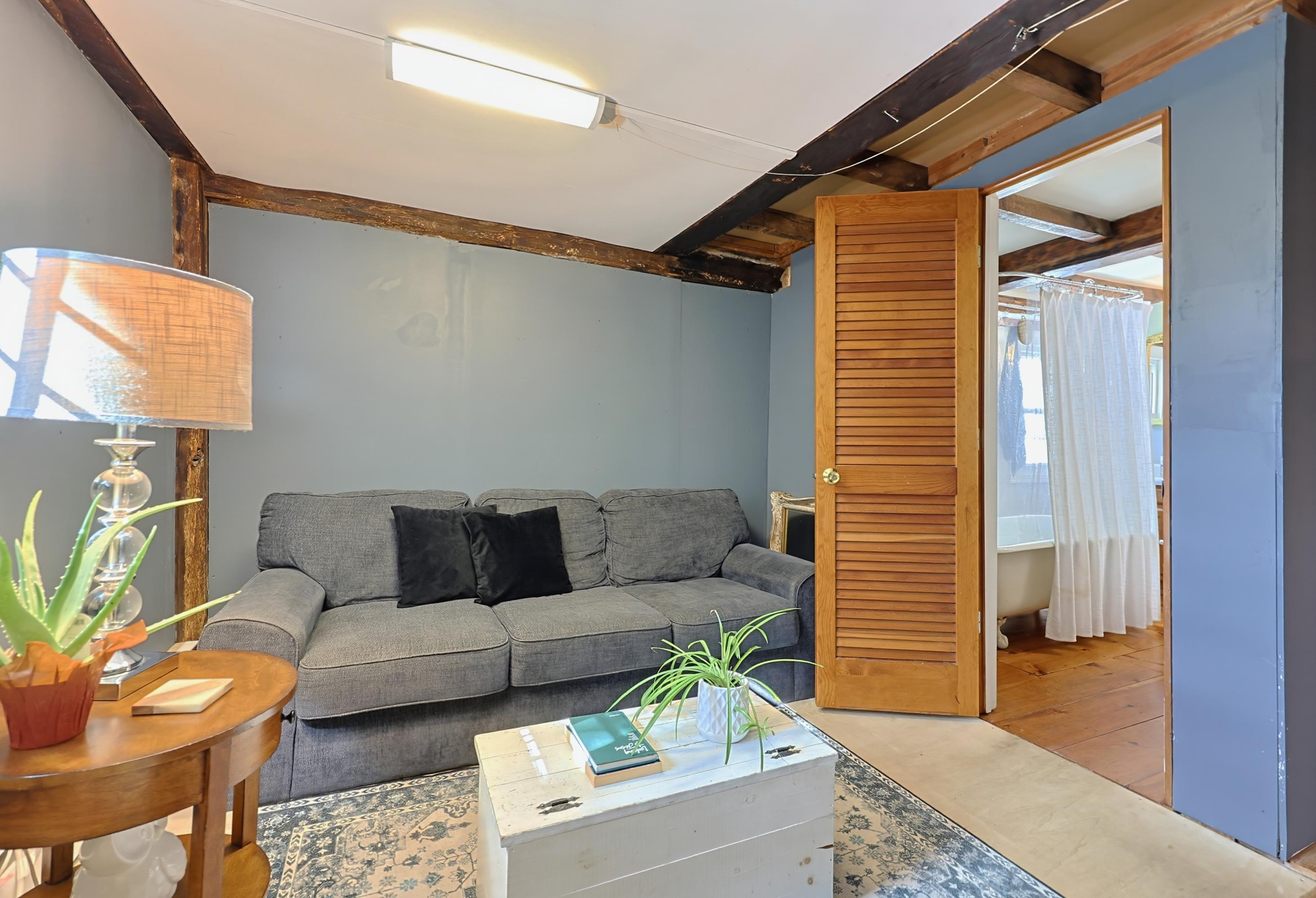 Sitting room off of primary suite