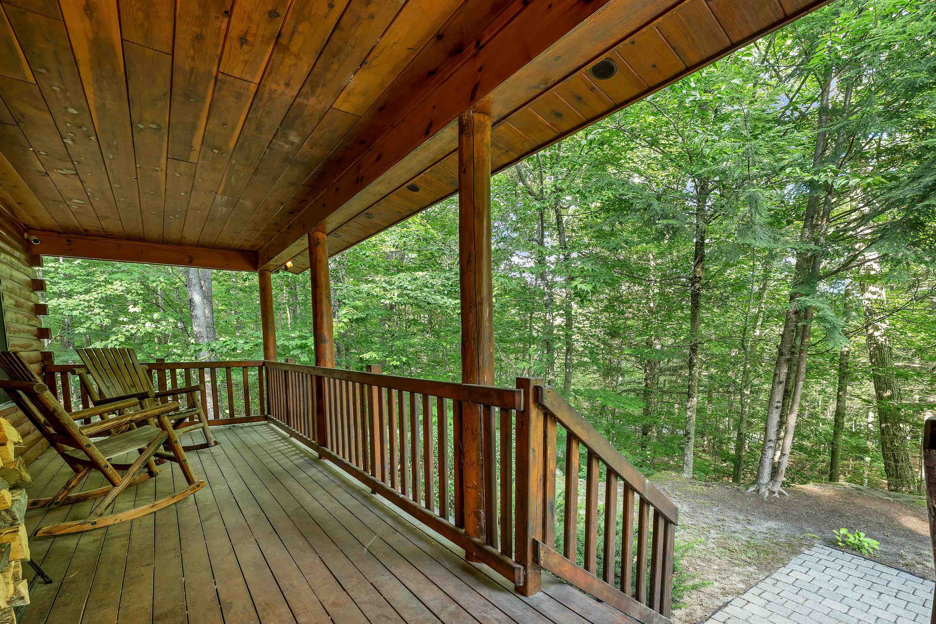40 Lindsley Cir, Campton, NH 03223