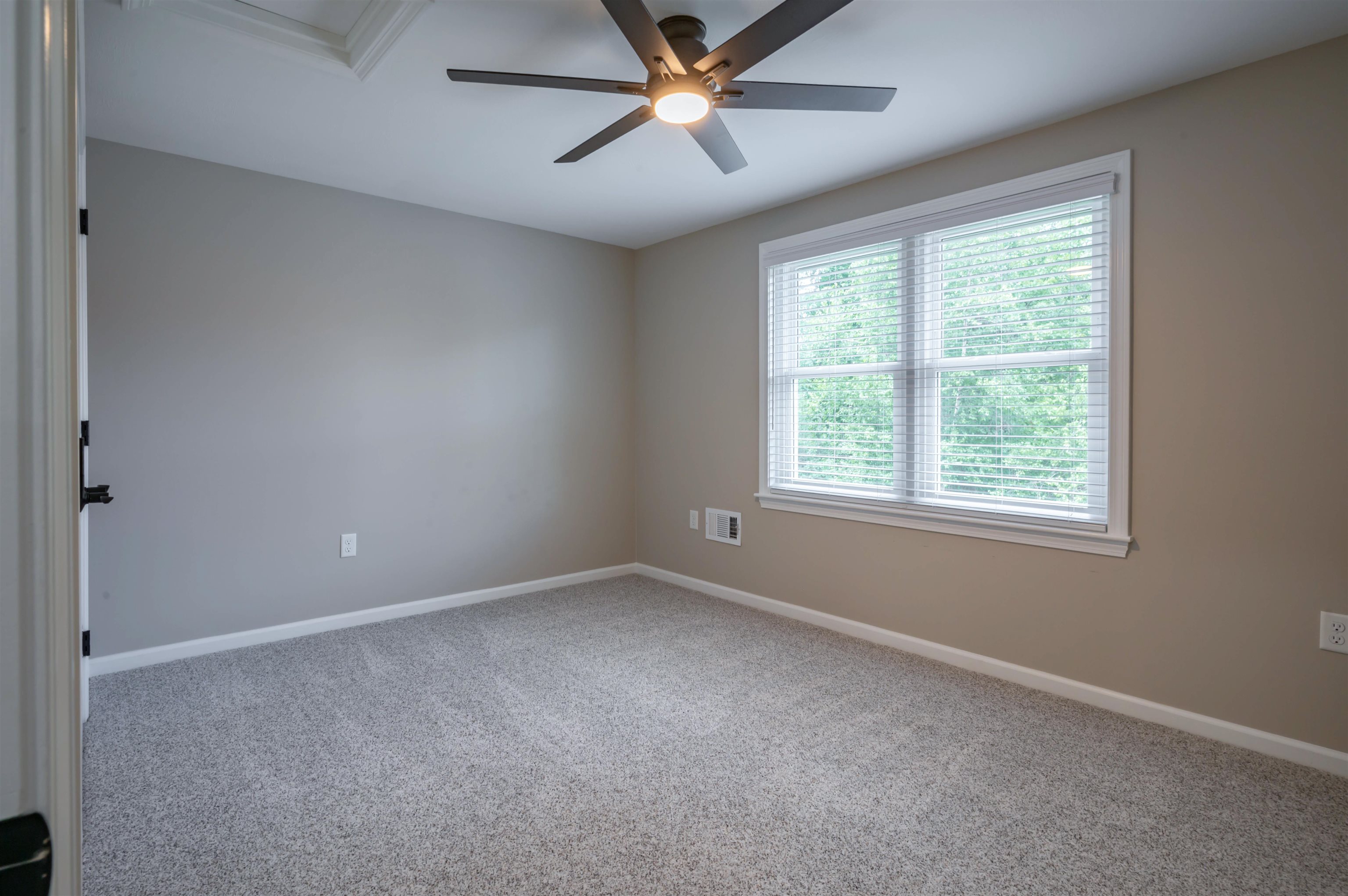3 Honeysuckle Ct #29, Nashua, NH 03063