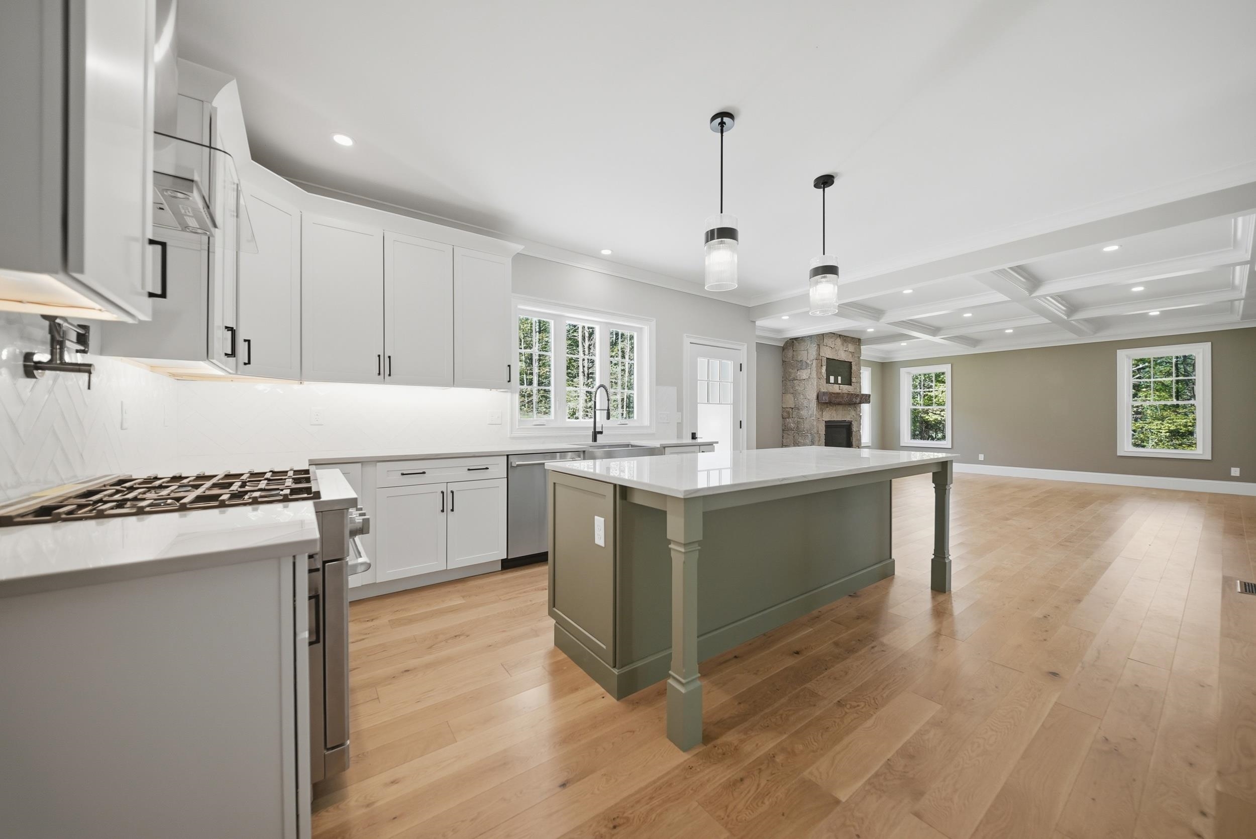 109 Crowley Rd, Chester, NH 03036