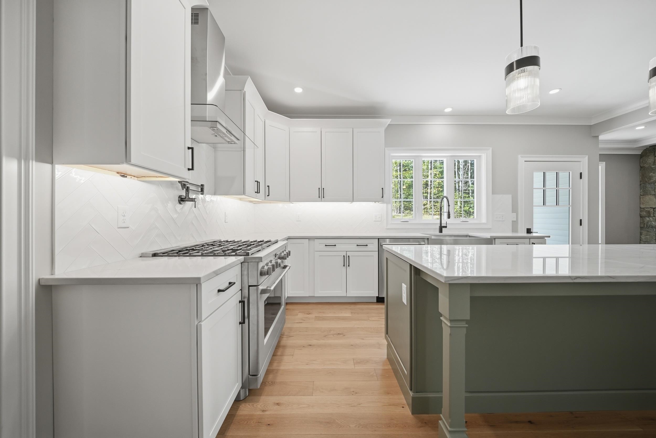 109 Crowley Rd, Chester, NH 03036