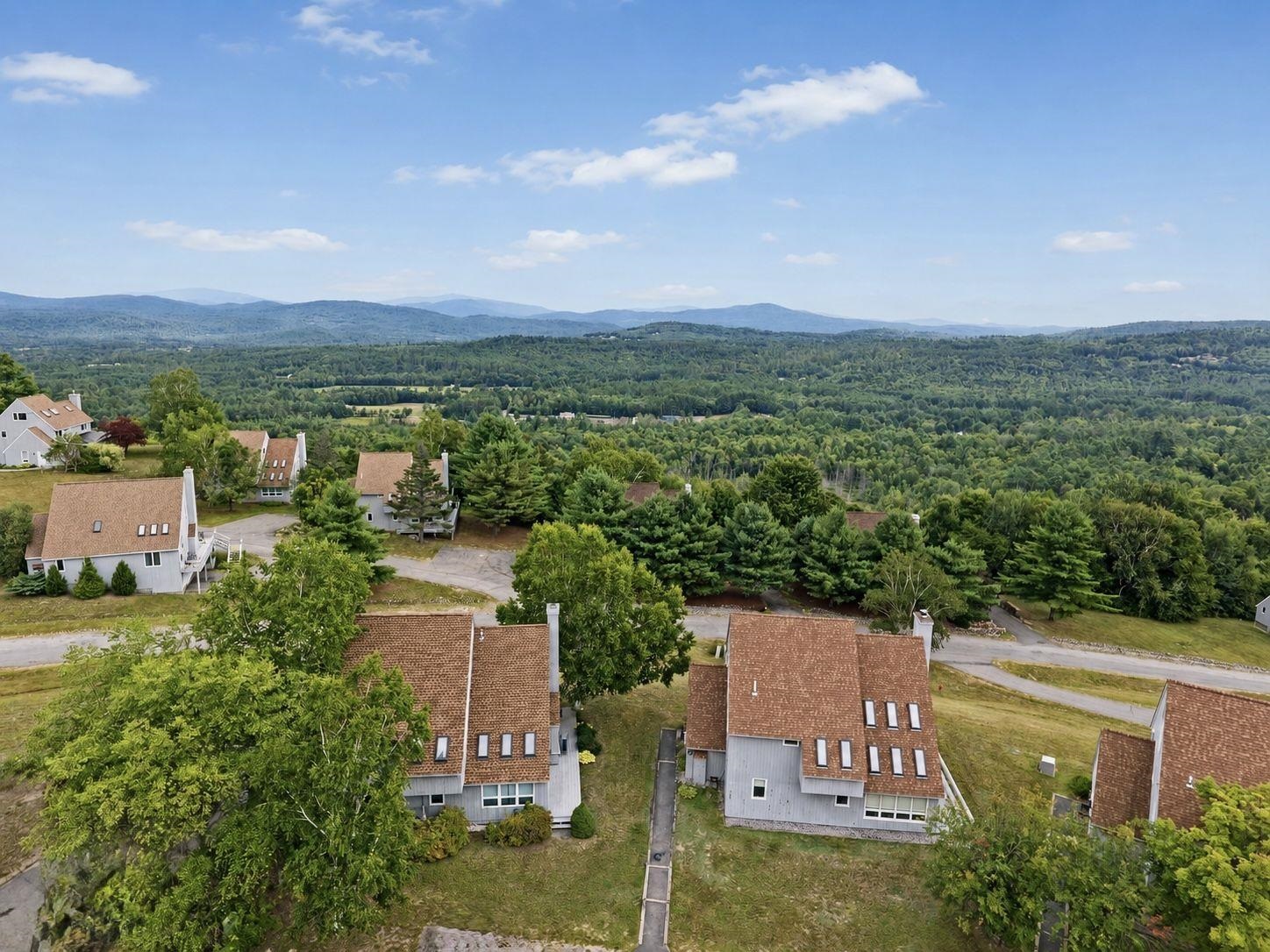 11 Rocky Point Rd, Plymouth, NH 03264