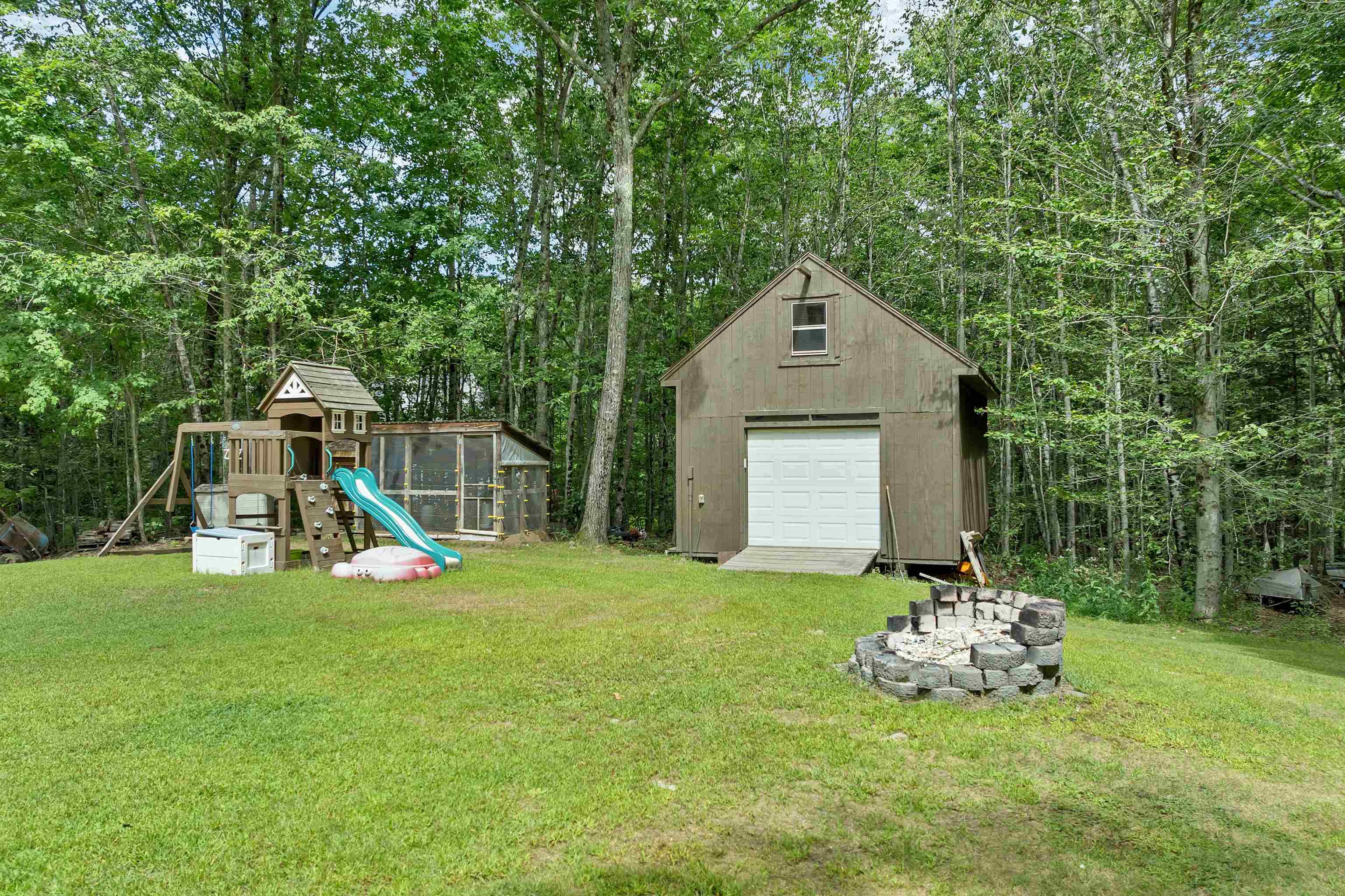 73 Stevens Hill Rd, Nottingham, NH 03290