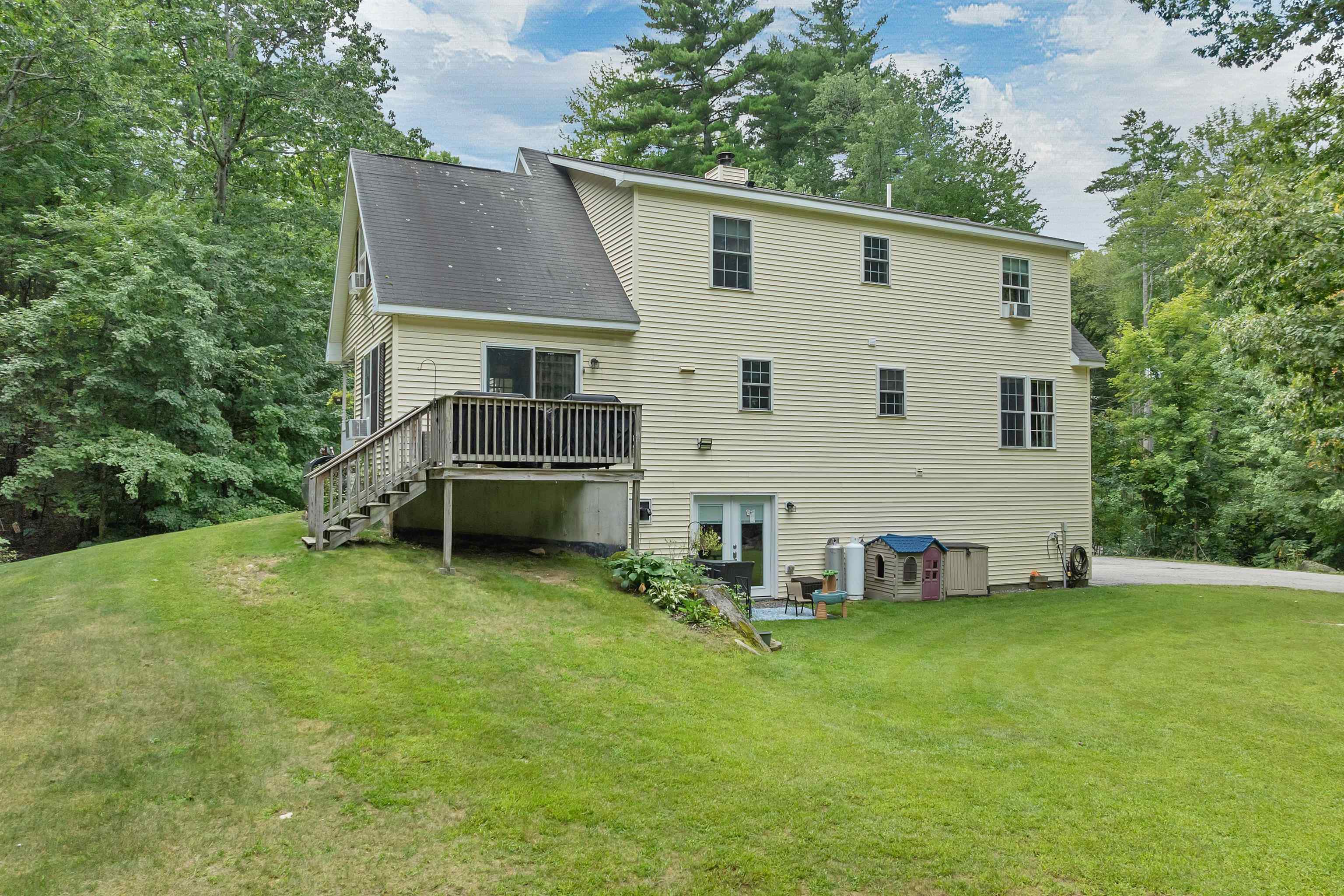 73 Stevens Hill Rd, Nottingham, NH 03290